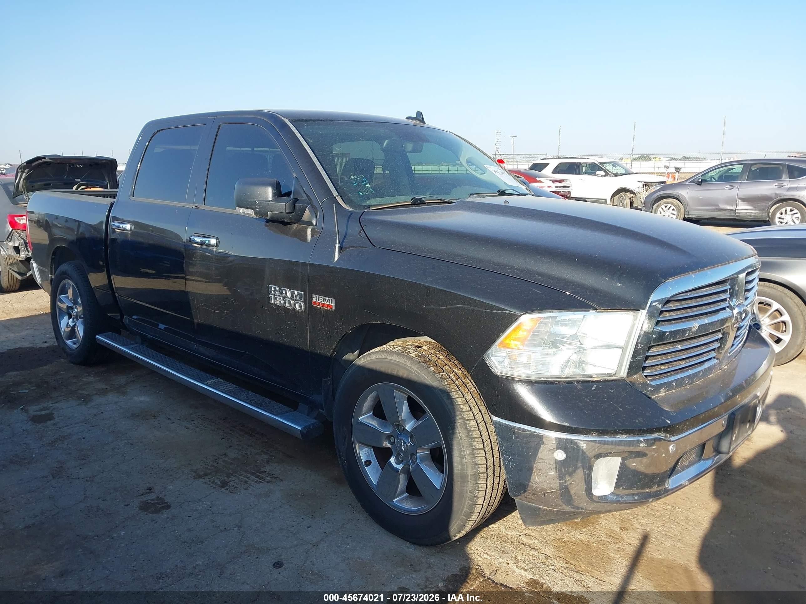 2016 Ram 1500 VIN 3C6RR6LT7GG321956 — IAAI salvage auction photo