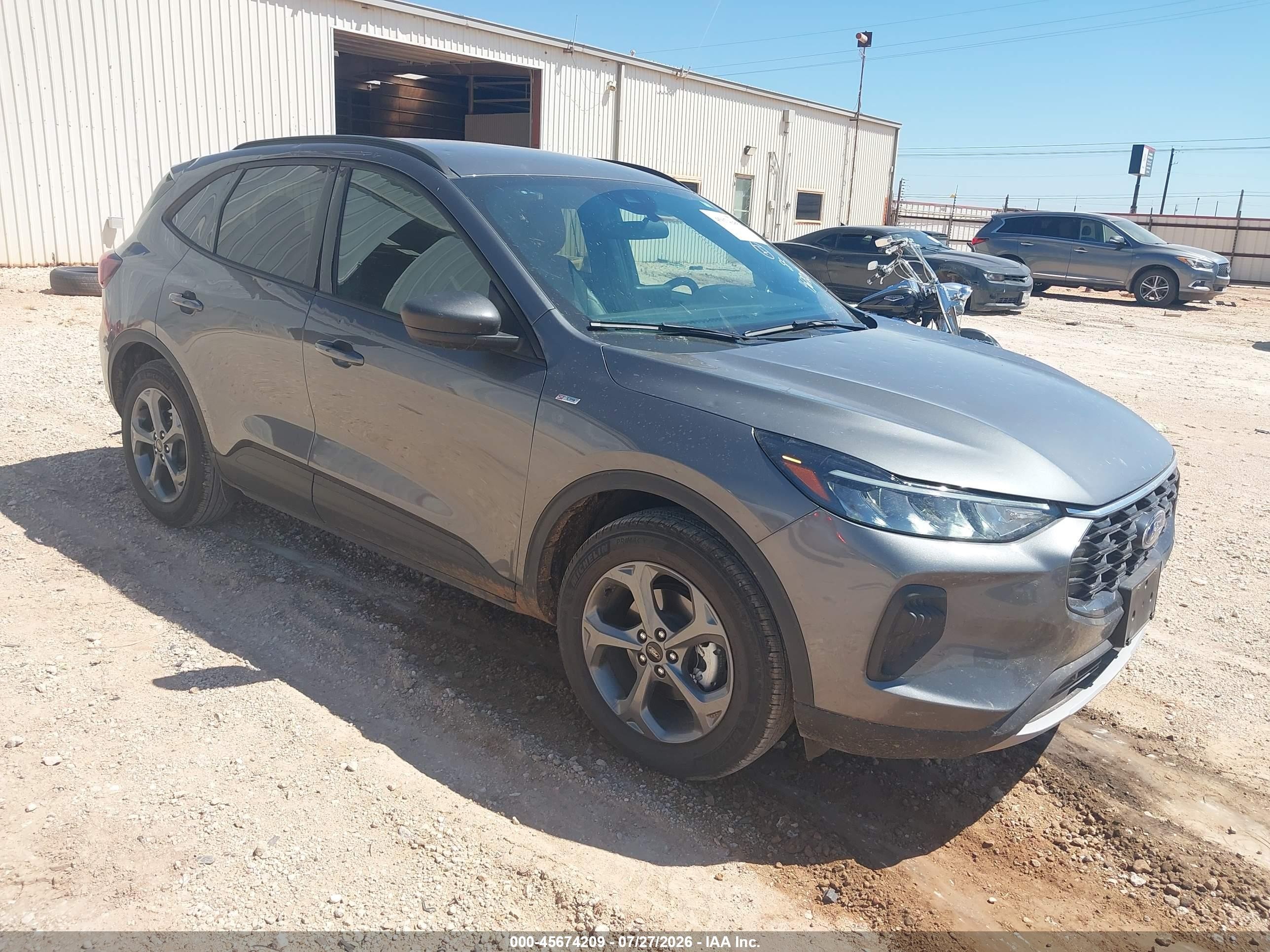 2025 Ford Escape VIN 1FMCU0MNXSUA70474 — IAAI salvage auction photo