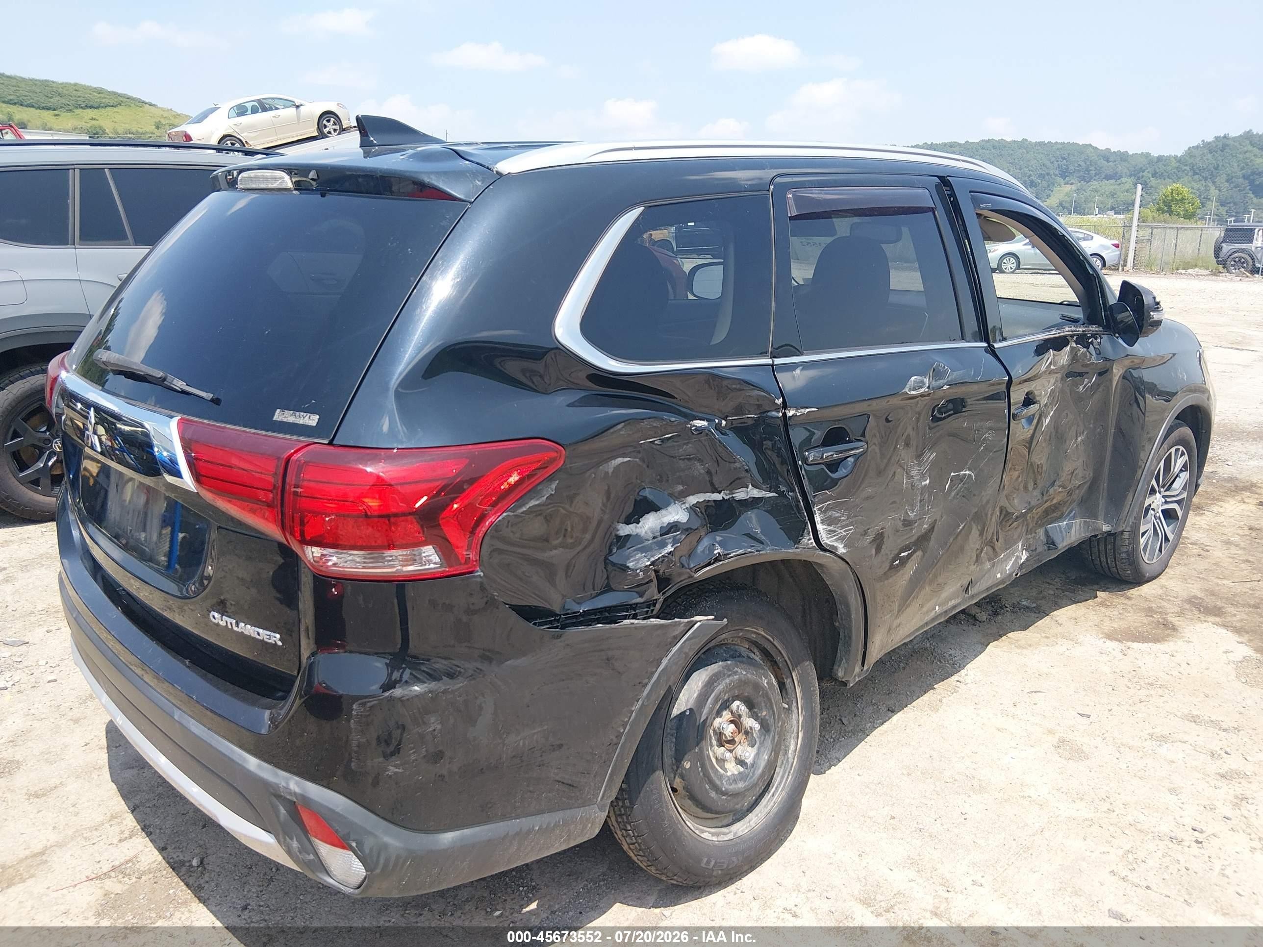 2017 Mitsubishi Outlander VIN JA4AZ3A36HZ057437 IAAI salvage auction — Side, Salvage (West Virginia), sold $2,200 on 2026-09-10 (photo 4)