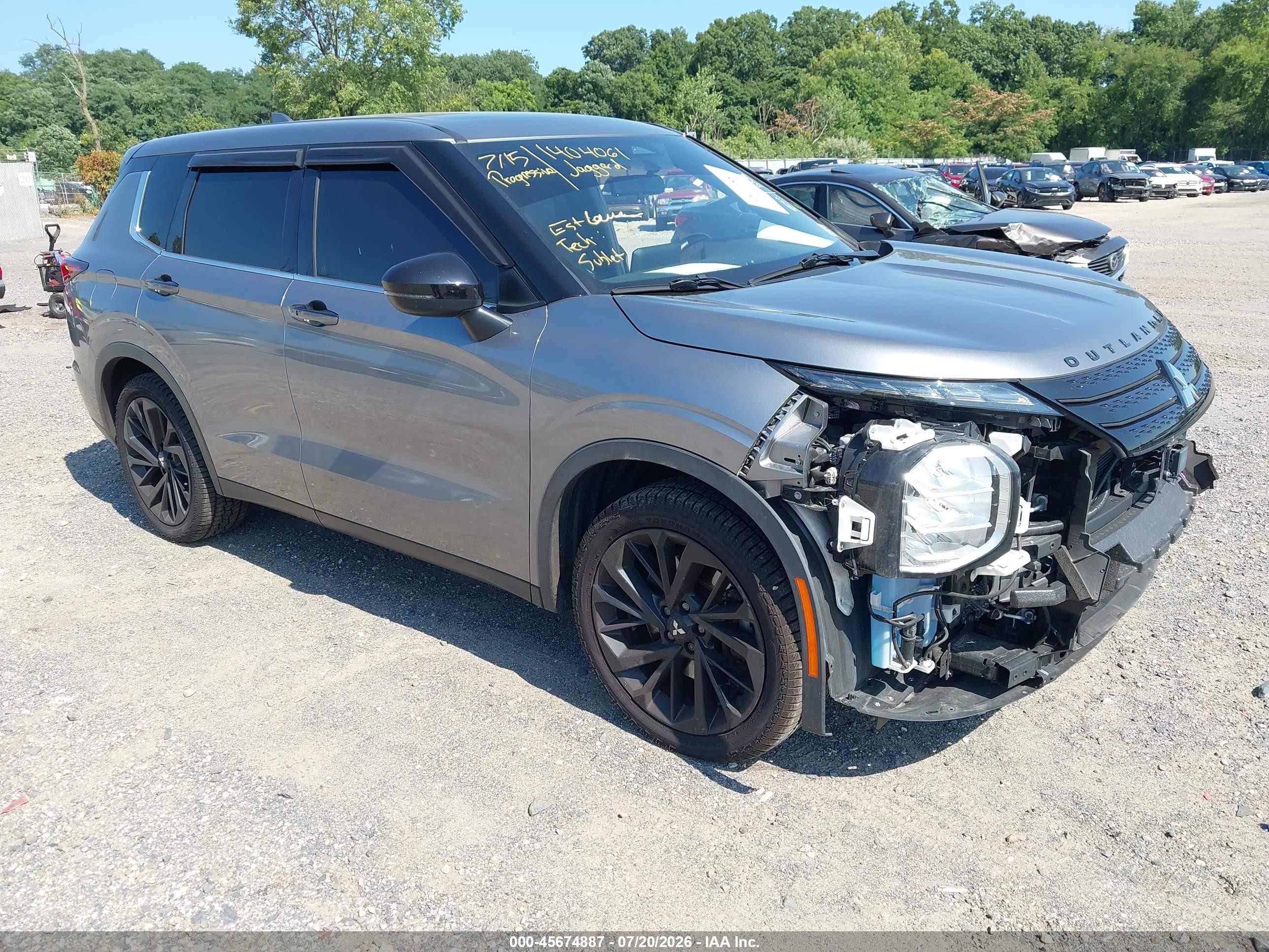 2022 Mitsubishi Outlander VIN JA4J4UA80NZ077338 — IAAI salvage auction photo