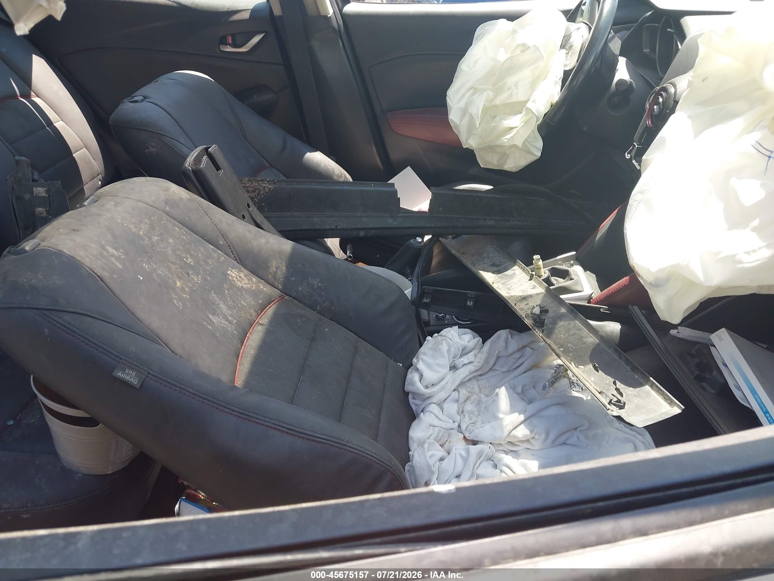 2017 Mazda Cx-3 VIN JM1DKFC73H0150199 IAAI salvage auction — Front & Rear, Salvage (Utah), sold $500 on 2026-10-02 (photo 5)
