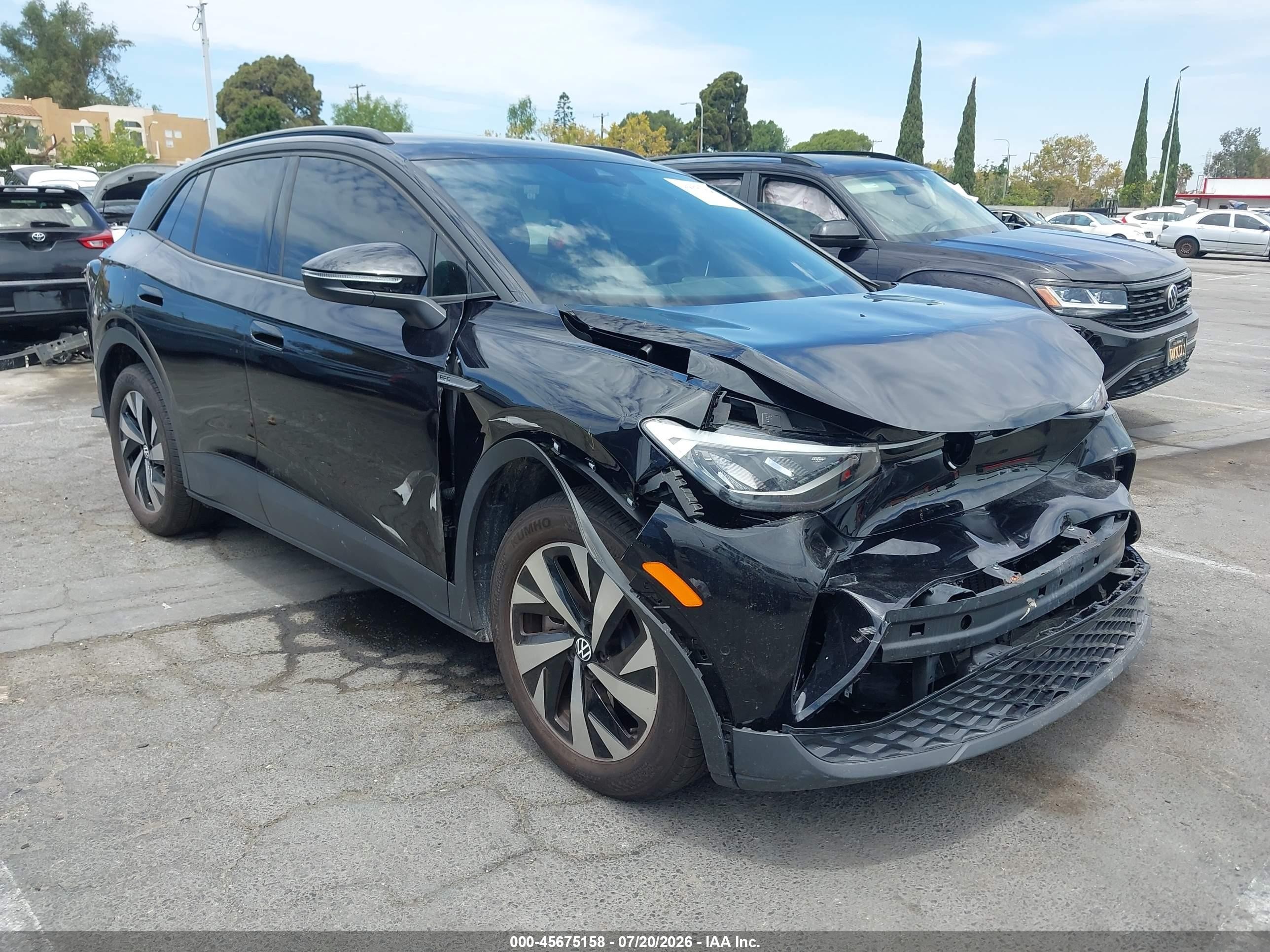 2025 Volkswagen ID.4 VIN 1V2CRPE84SC015868 — IAAI salvage auction photo