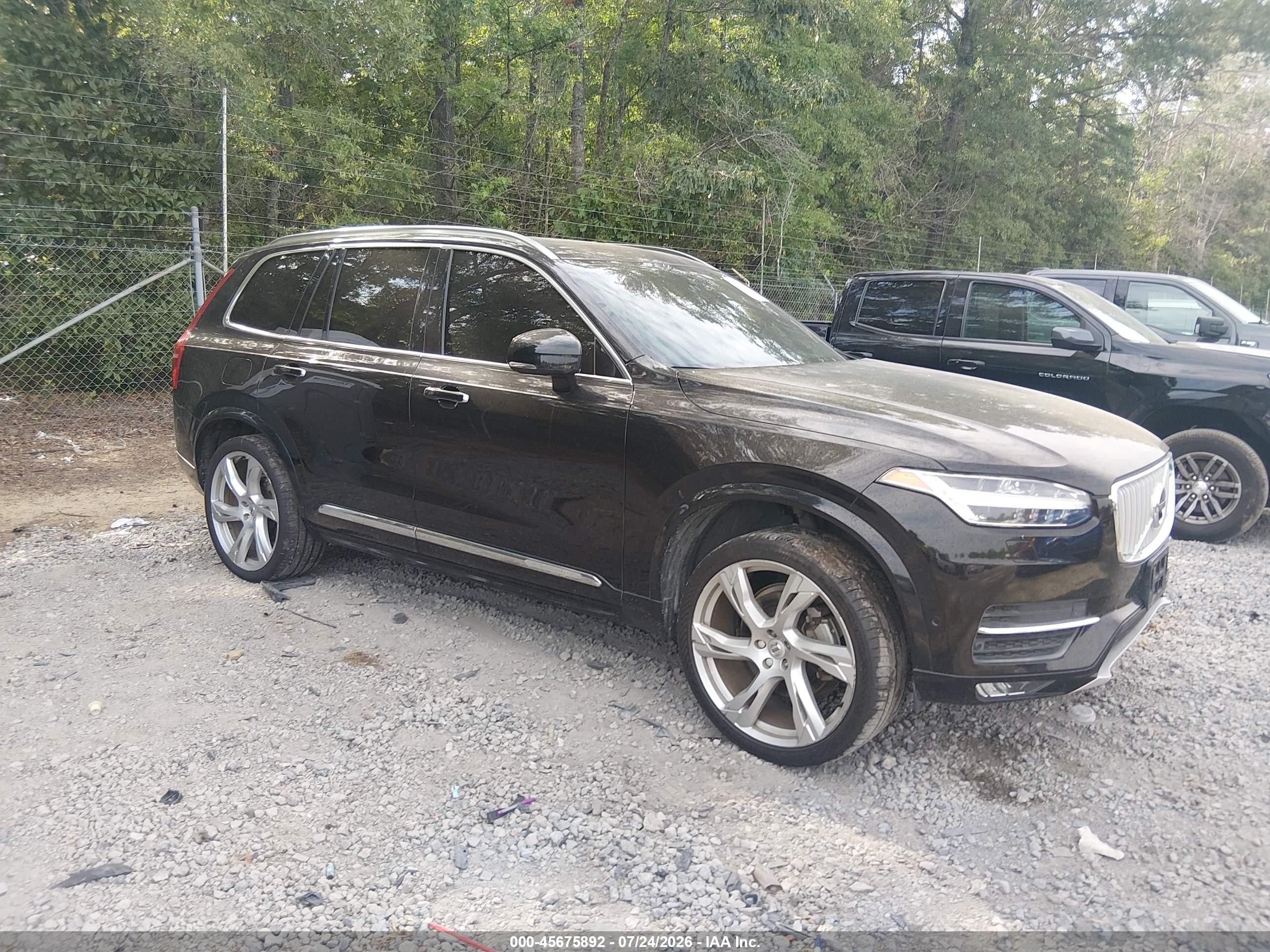 2017 Volvo XC90 VIN YV4A22PL2H1171703 — IAAI salvage auction photo