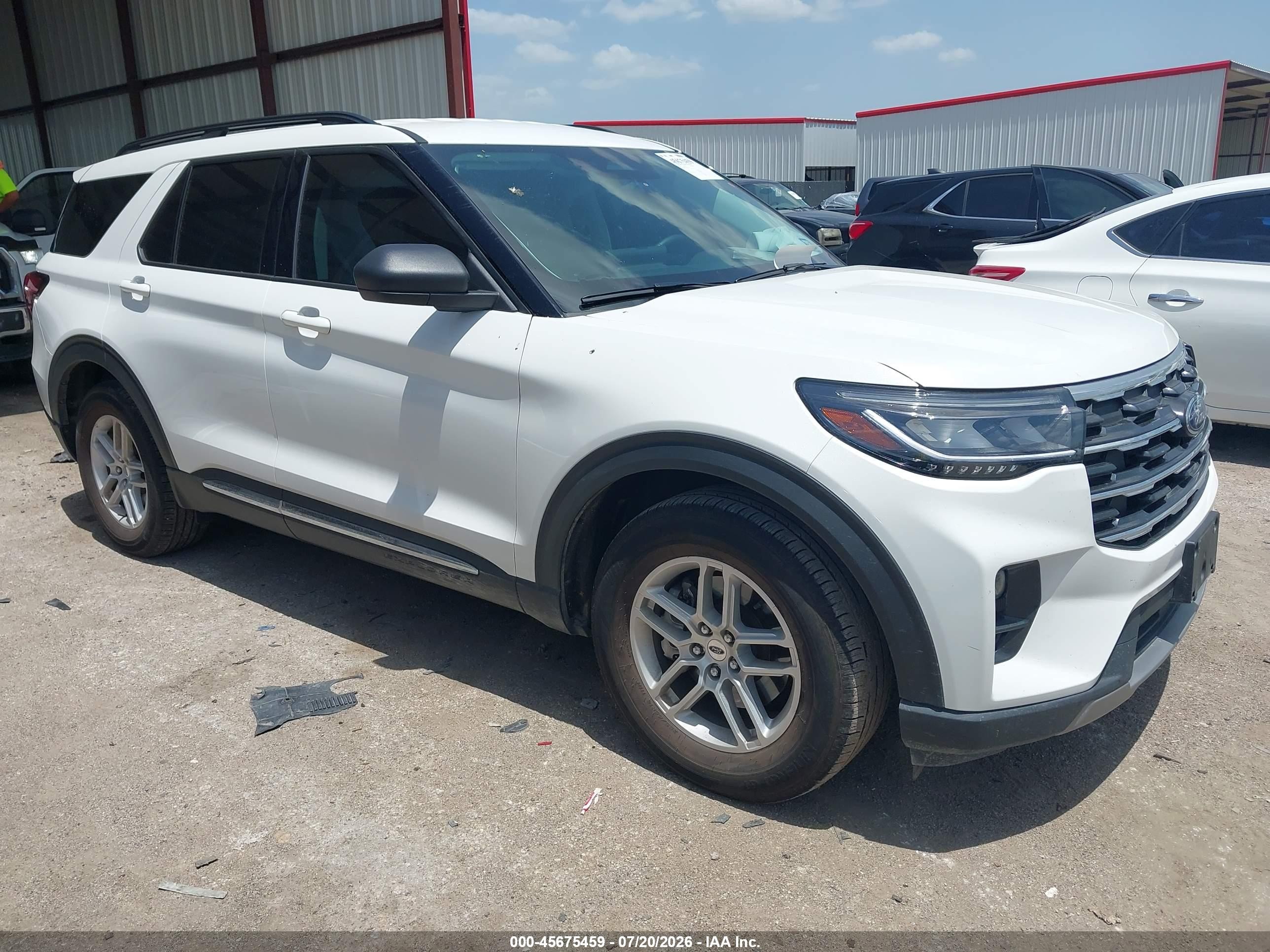 2025 Ford Explorer VIN 1FMUK7DH4SGA44948 — IAAI salvage auction photo