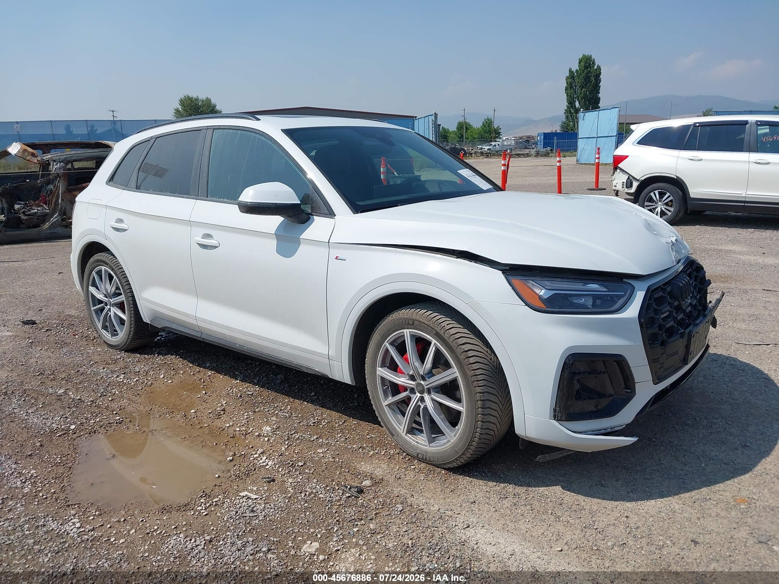 2024 Audi Q5 VIN WA1E2AFY3R2033542 IAAI salvage auction — Front End, Salvage (Montana), sold $15,900 on 2026-09-11 (photo 1)