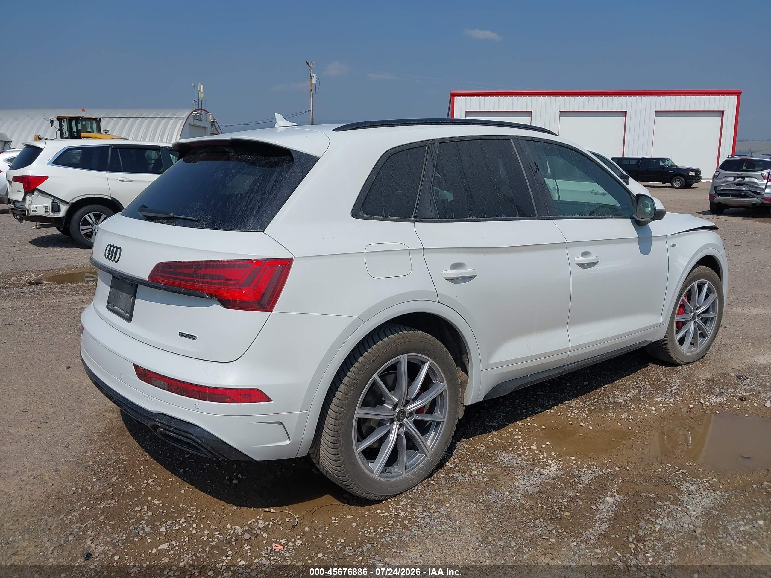 2024 Audi Q5 VIN WA1E2AFY3R2033542 IAAI salvage auction — Front End, Salvage (Montana), sold $15,900 on 2026-09-11 (photo 4)