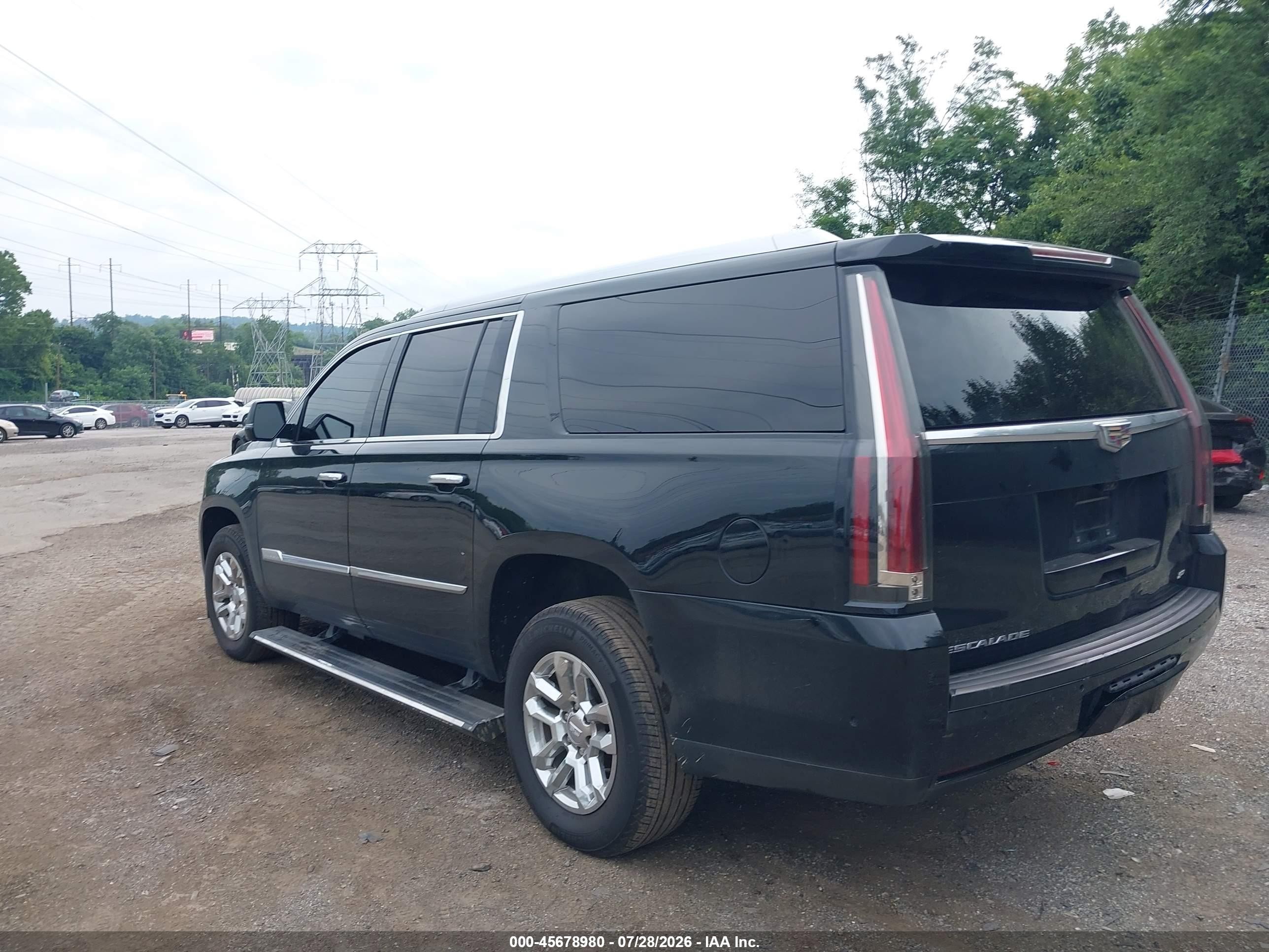 2017 Cadillac Escalade ESV VIN 1GYS4KKJ1HR271469 IAAI salvage auction — Rear End, Wait Title, sold $4,050 on 2026-09-20 (photo 3)