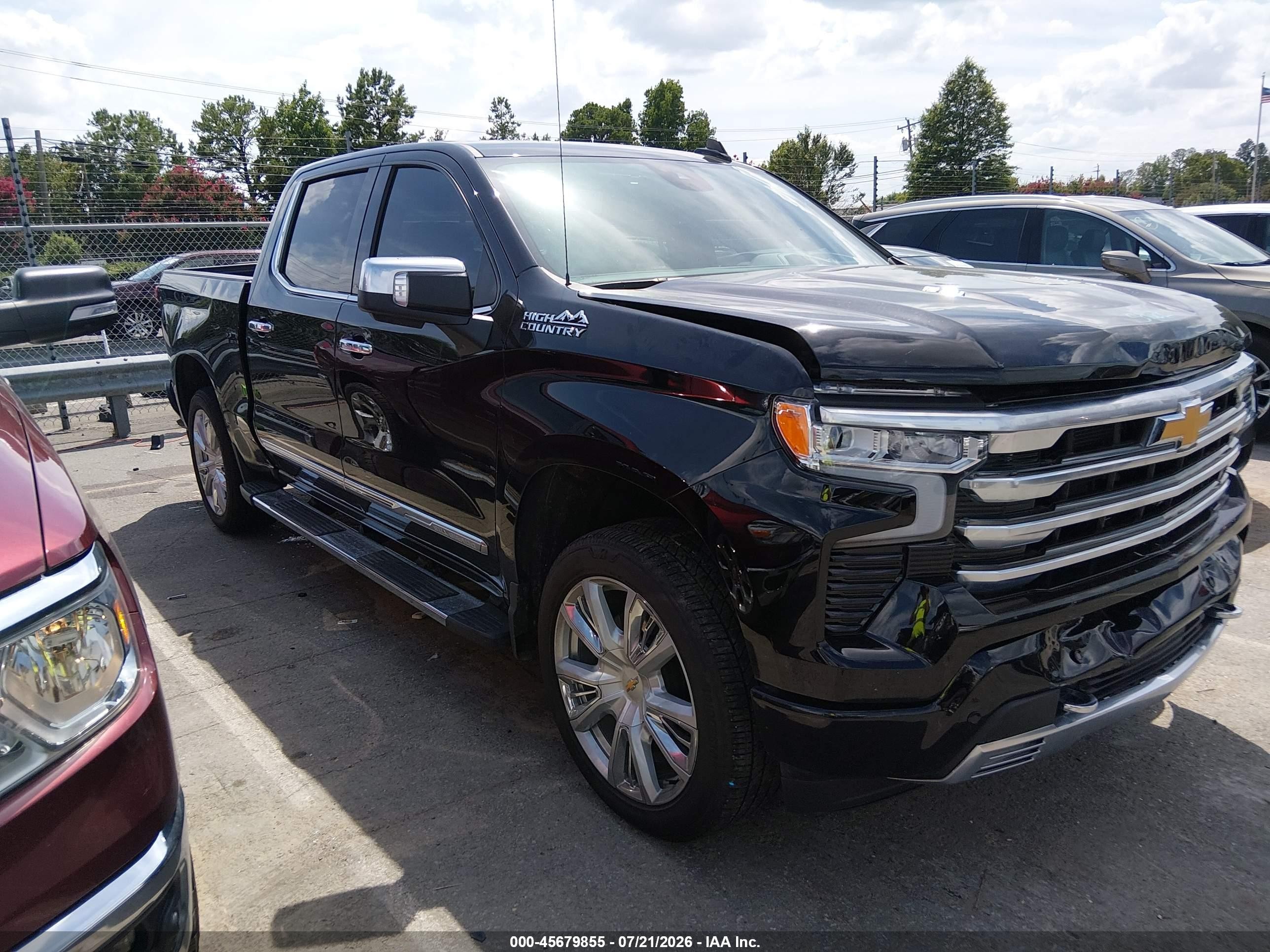 2025 Chevrolet Silverado 1500 VIN 1GCUKJEL4SZ178013 — IAAI salvage auction photo