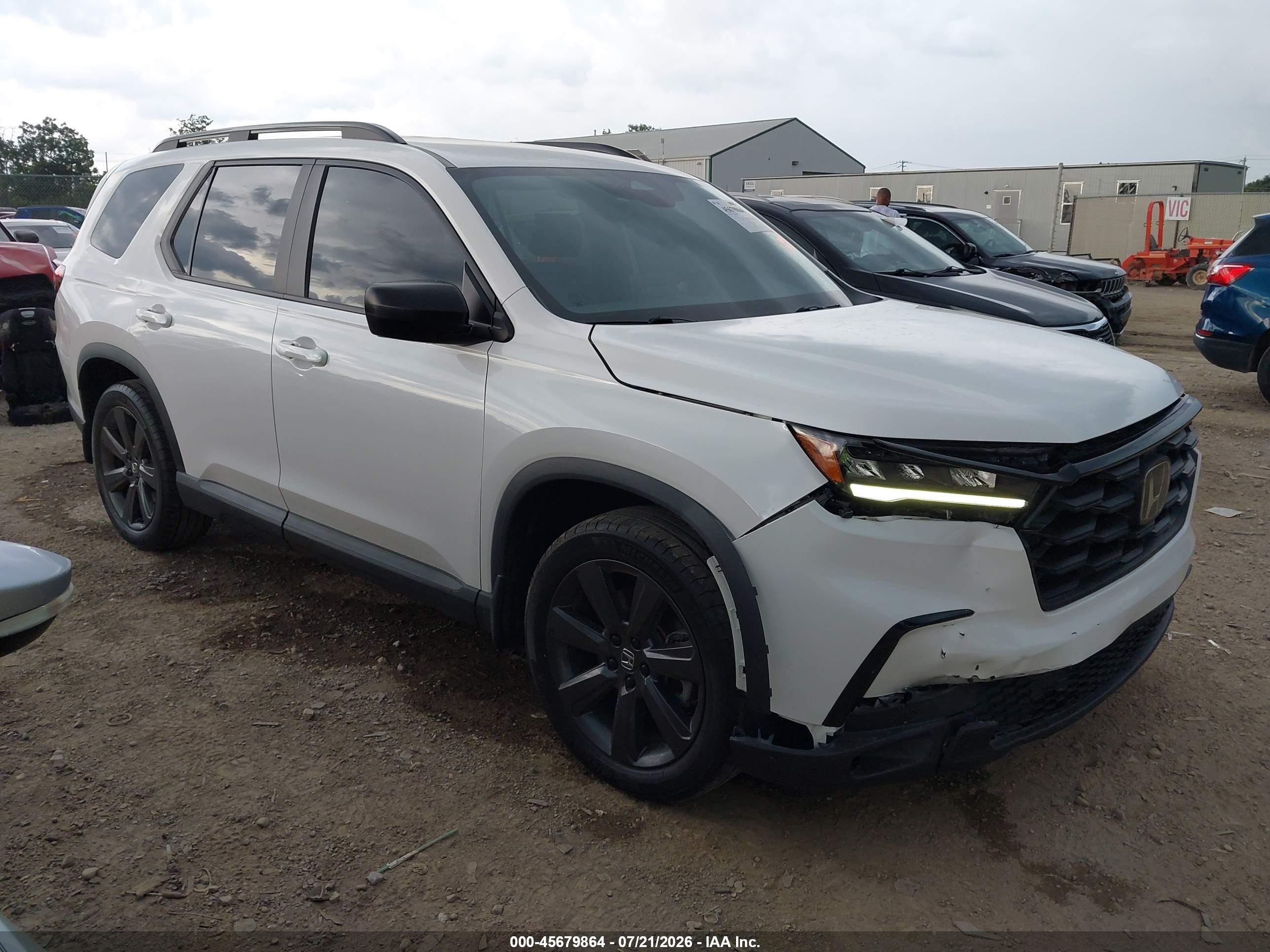 2024 Honda Pilot VIN 5FNYG1H3XRB024419 — IAAI salvage auction photo