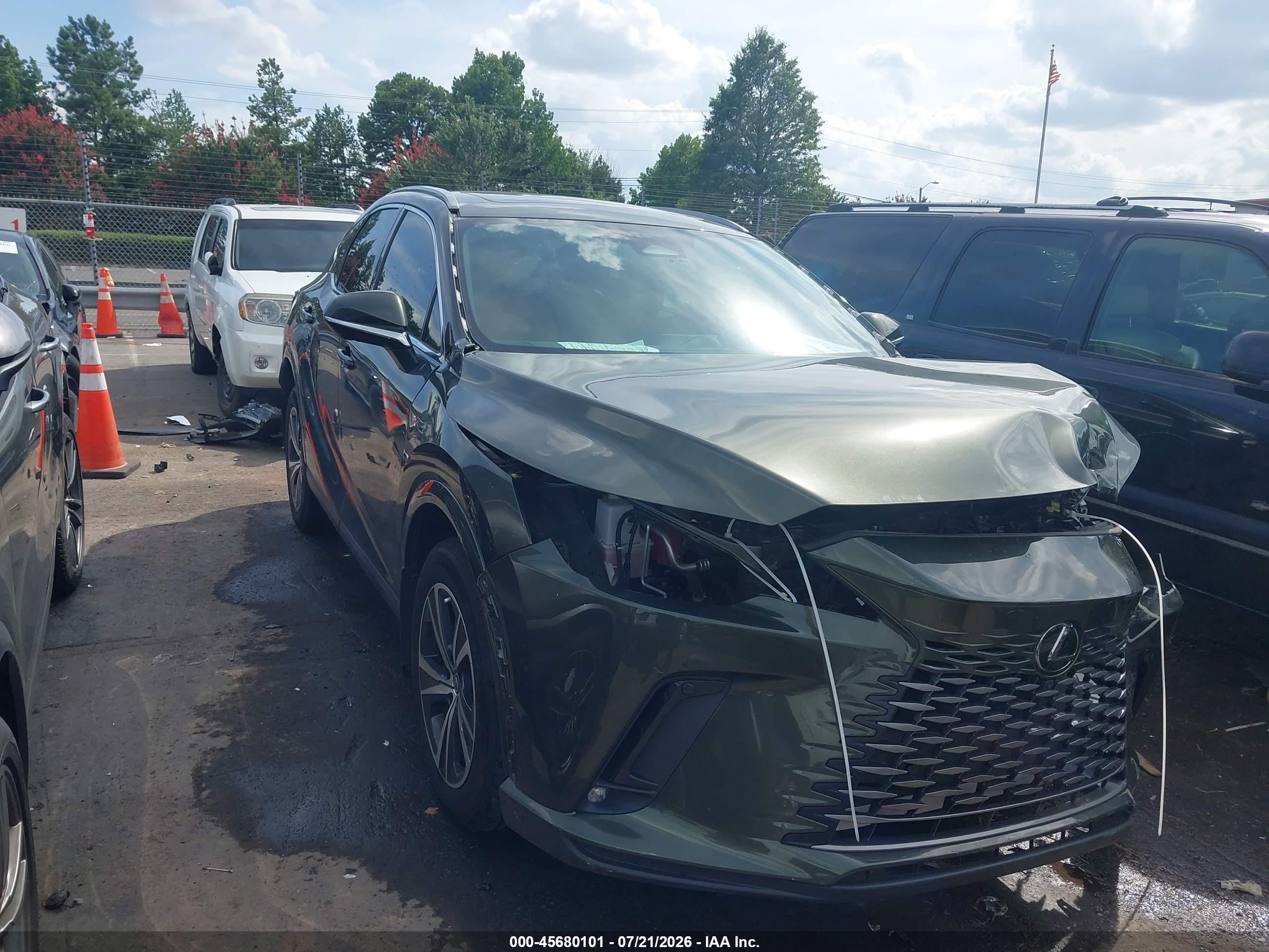 2025 Lexus RX 350h VIN 2T2BBMCA2SC069730 — IAAI salvage auction photo