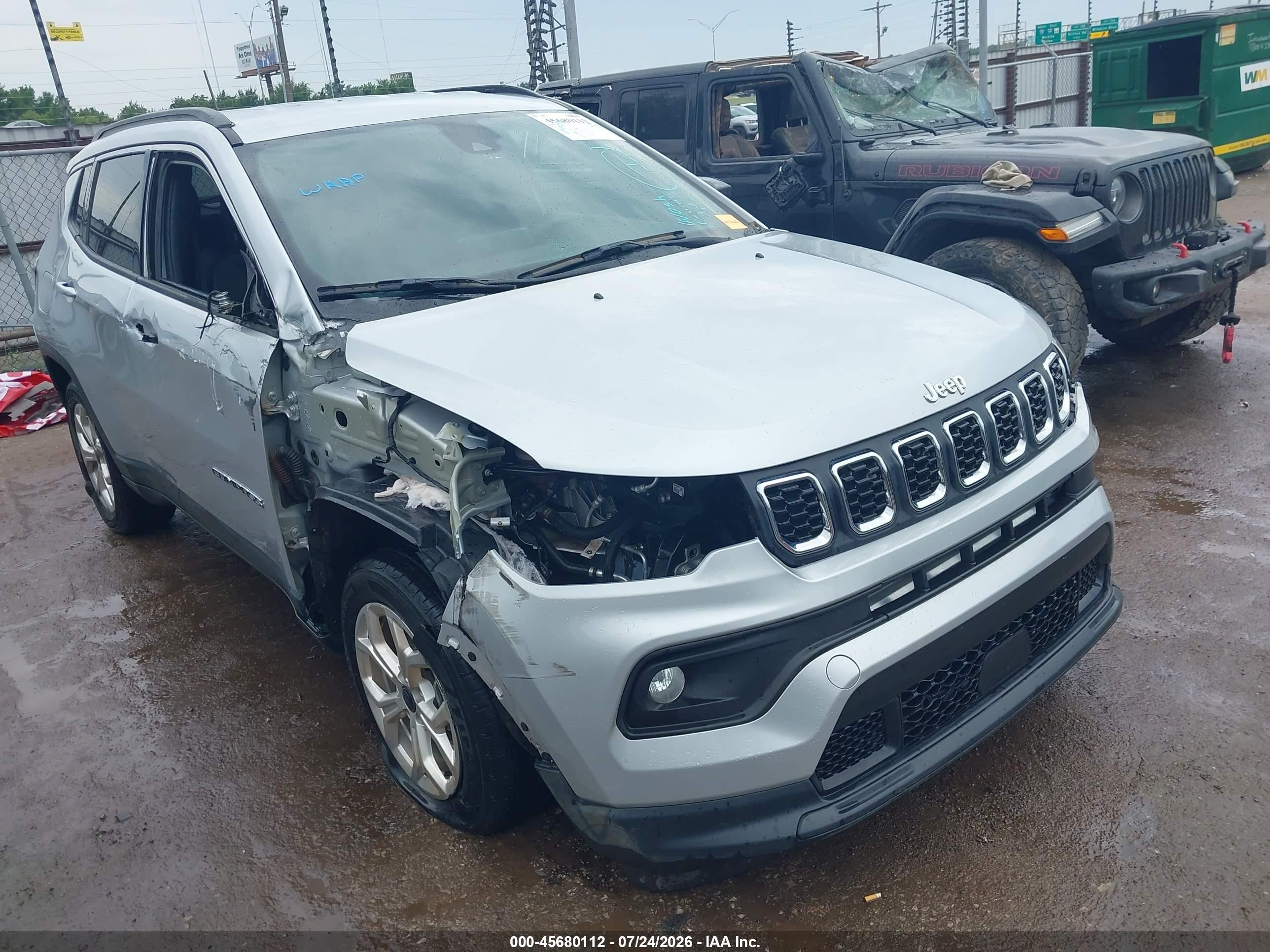2025 Jeep Compass VIN 3C4NJDBN2ST572308 — IAAI salvage auction photo