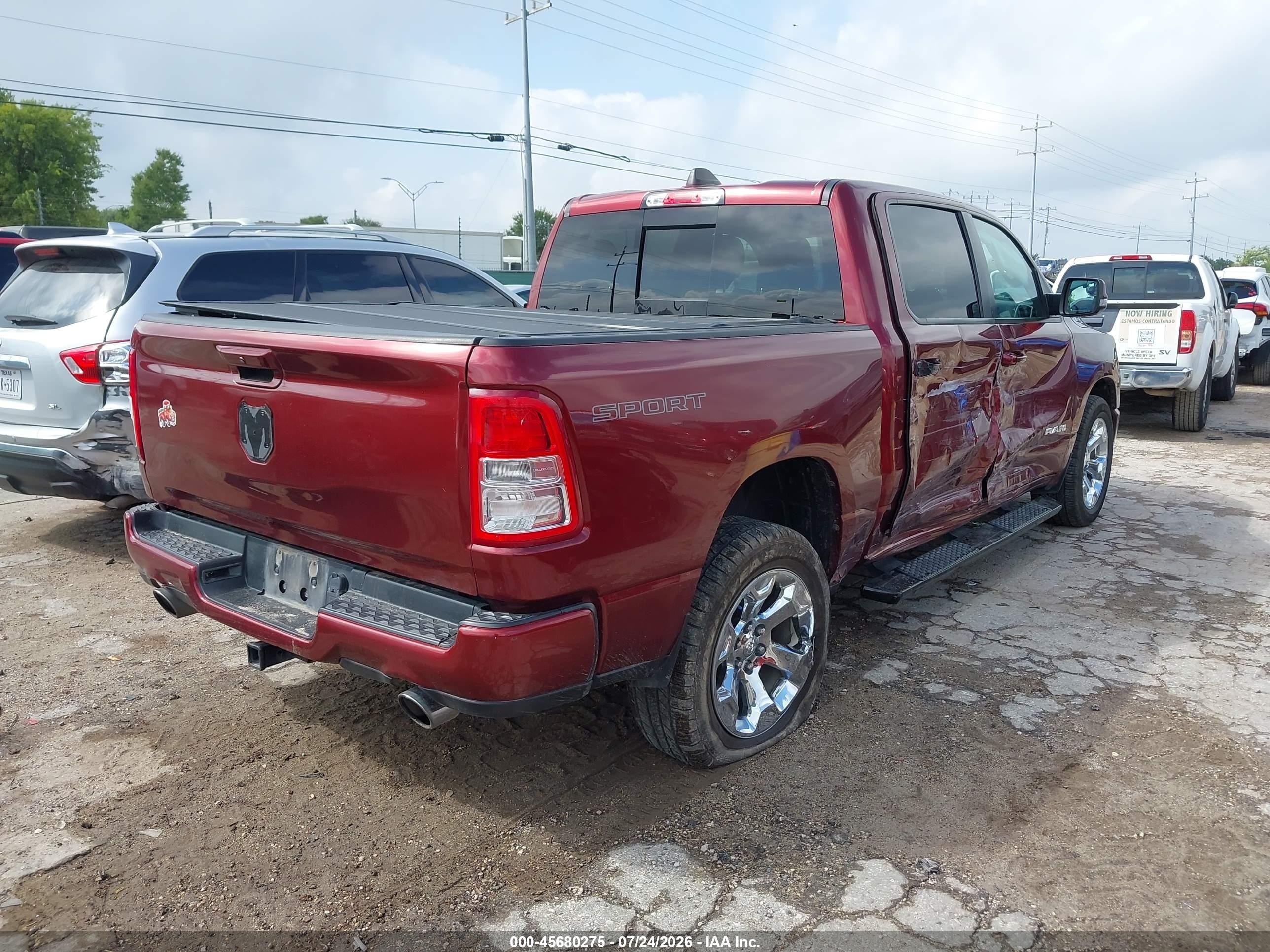 2022 Ram 1500 VIN 1C6RREFT7NN152421 IAAI salvage auction — Side, Salvage (Texas), sold $10,400 on 2026-09-19 (photo 4)