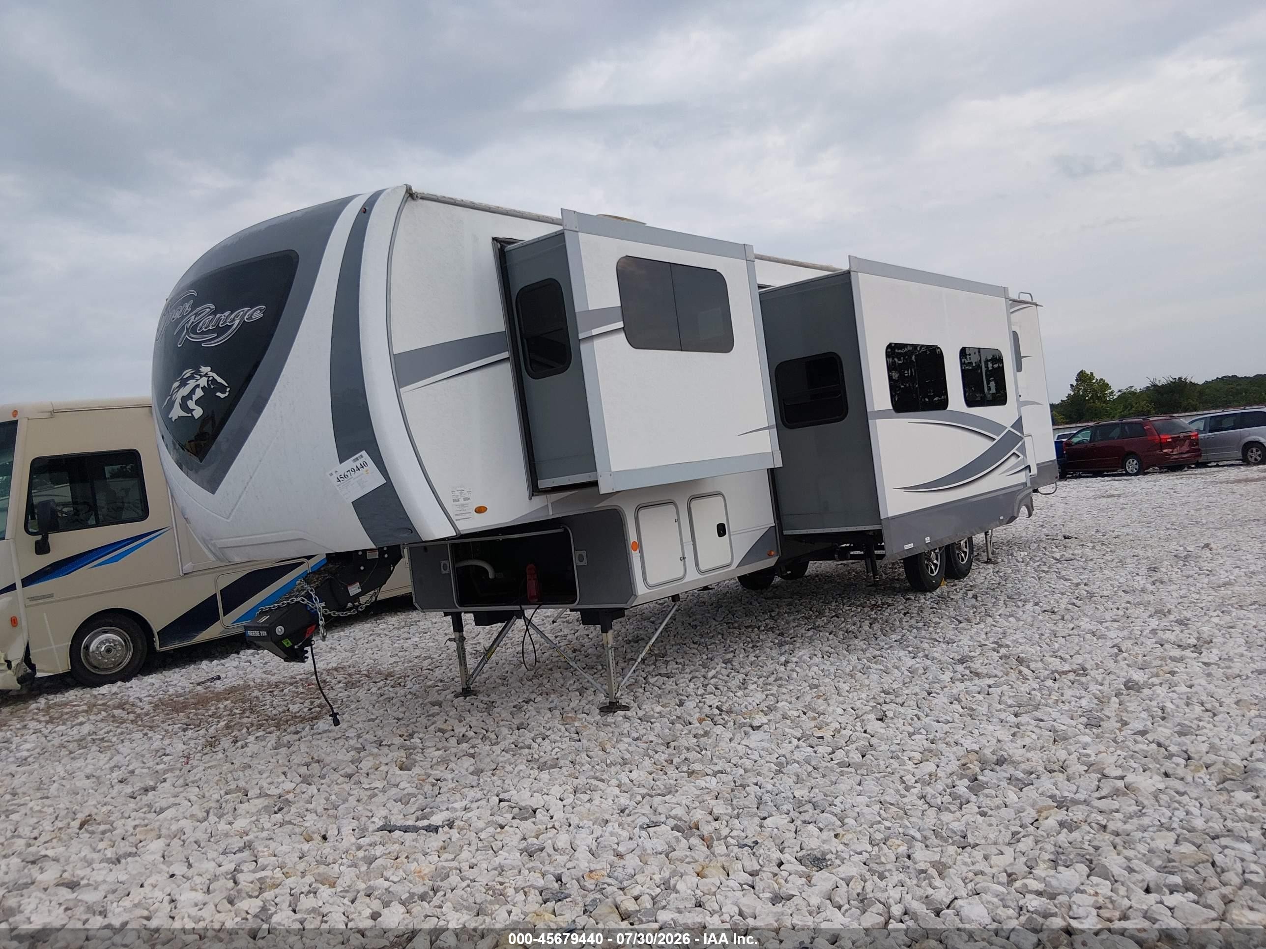 2020 Highland Ridge Open Range VIN 58TCH0BV8L3BF3110 IAAI salvage auction — Storm Damage, Clear (Arkansas), sold $18,500 on 2026-09-10 (photo 2)