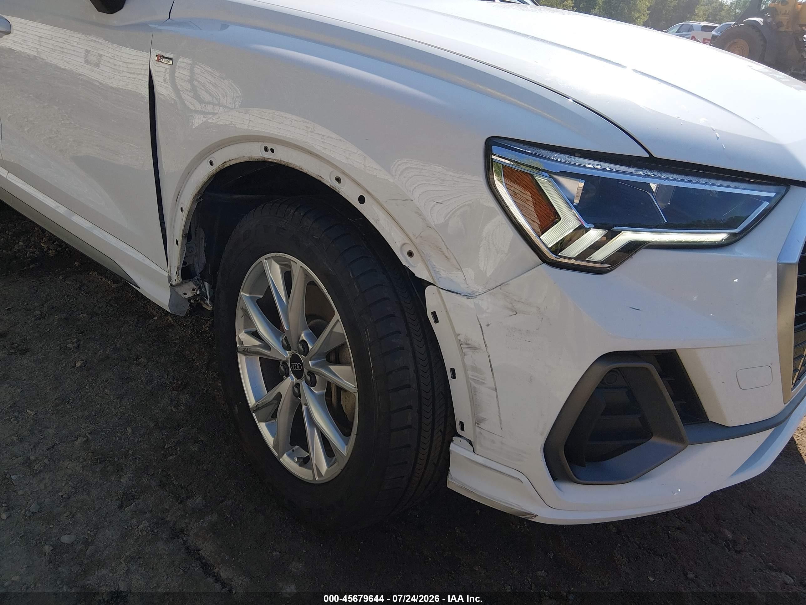 2024 Audi Q3 VIN WA1EECF38R1037812 IAAI salvage auction — Unknown, Salvage (Massachusetts), sold $11,000 on 2026-09-05 (photo 6)