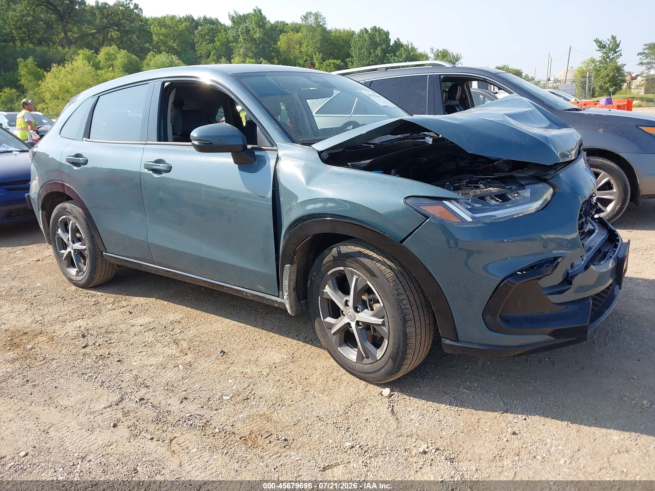 2025 Honda HR-V VIN 3CZRZ2H76SM774855 — IAAI salvage auction photo