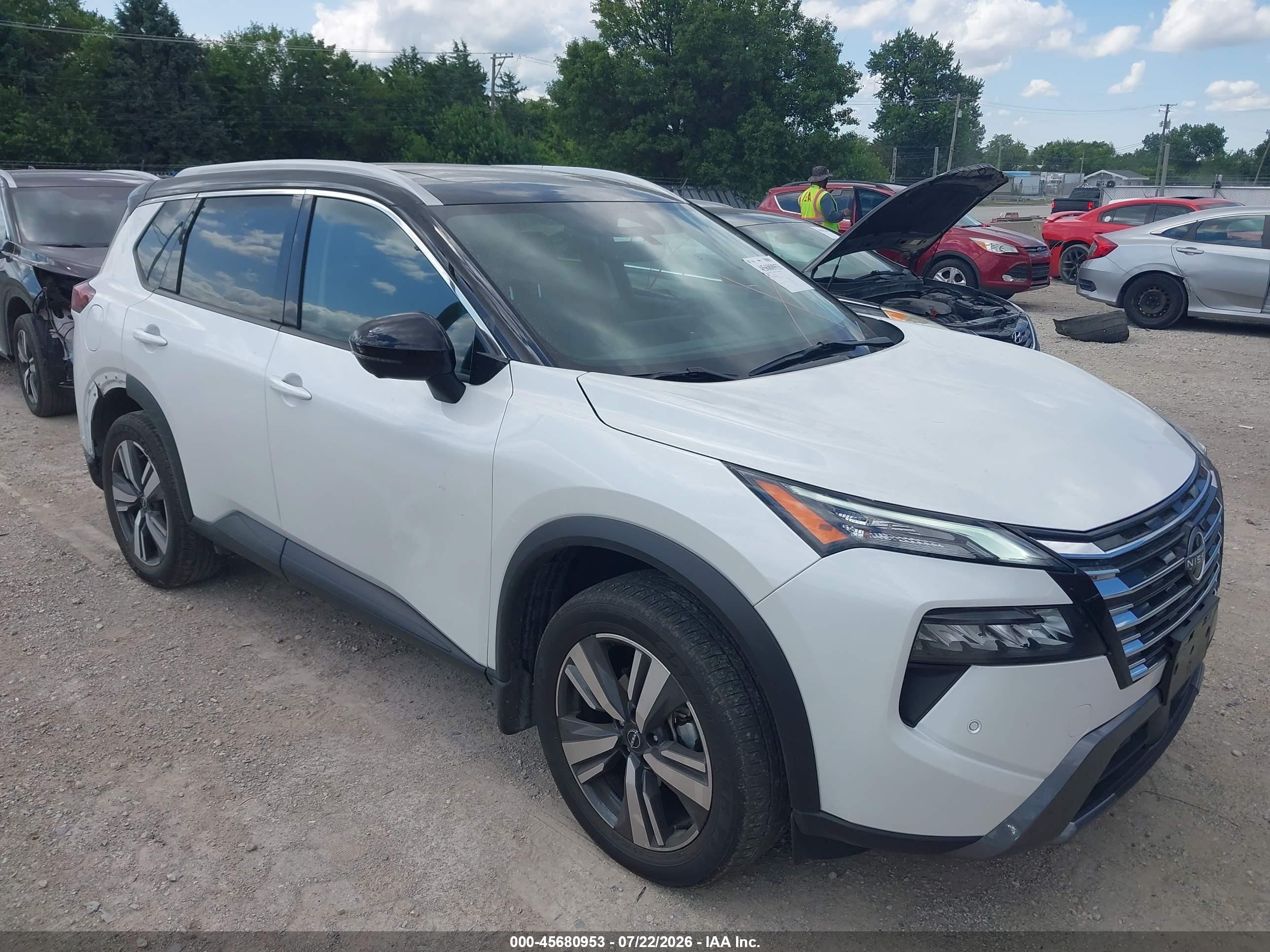 2024 Nissan Rogue VIN JN8BT3CB1RW284476 — IAAI salvage auction photo