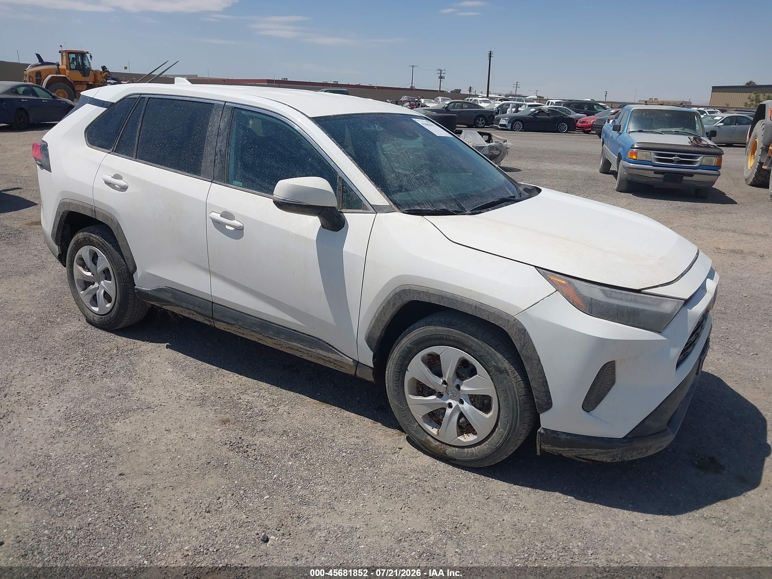 2024 Toyota RAV4 VIN 2T3K1RFV8RW322262 — IAAI salvage auction photo