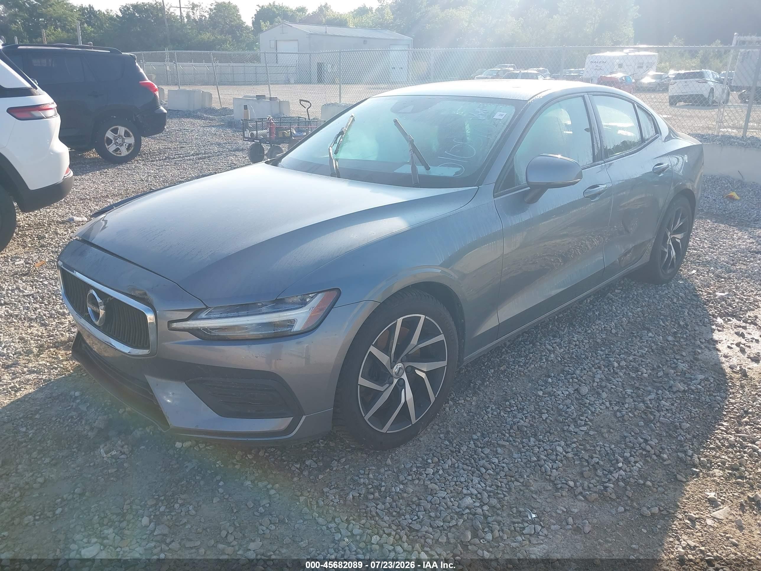 2019 Volvo S60 VIN 7JRA22TK1KG010510 IAAI salvage auction — Side, Salvage (Ohio), sold $1,675 on 2026-09-09 (photo 2)