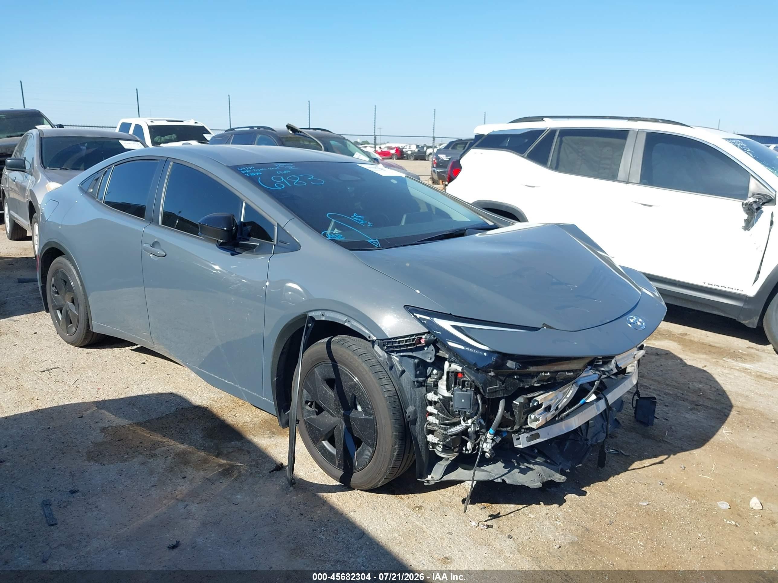 2025 Toyota Prius Plug-In VIN JTDACACU6S3046983 — IAAI salvage auction photo