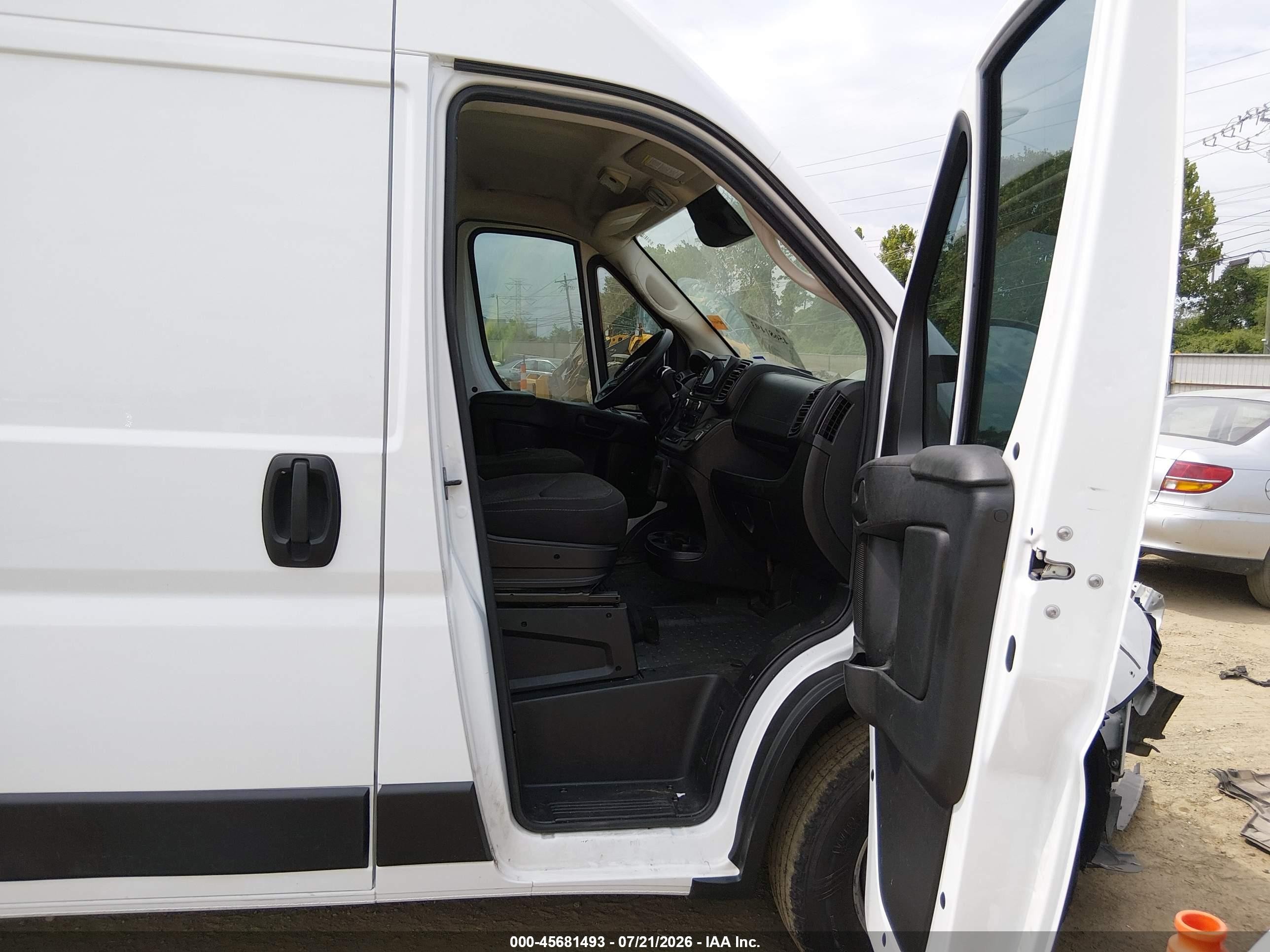 2023 Ram Promaster city VIN 3C6MRVJG7PE581523 IAAI salvage auction — Front End, Salvage (Ohio), sold $6,600 on 2026-09-18 (photo 5)