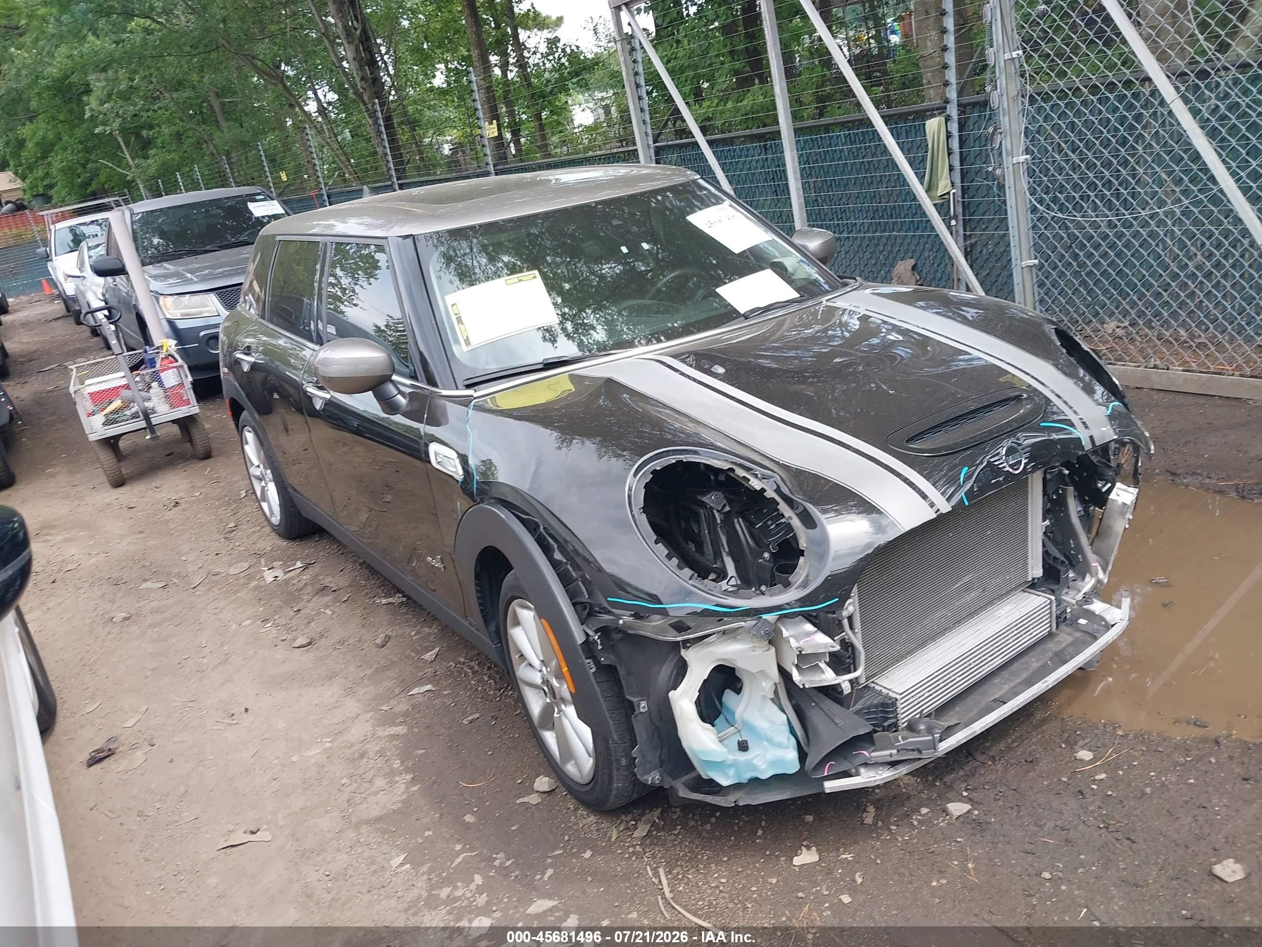 2020 Mini Cooper Clubman VIN WMWXJ1C02L2M12326 IAAI salvage auction — Front End, Salvage (Virginia), sold $2,650 on 2026-09-23 (photo 1)