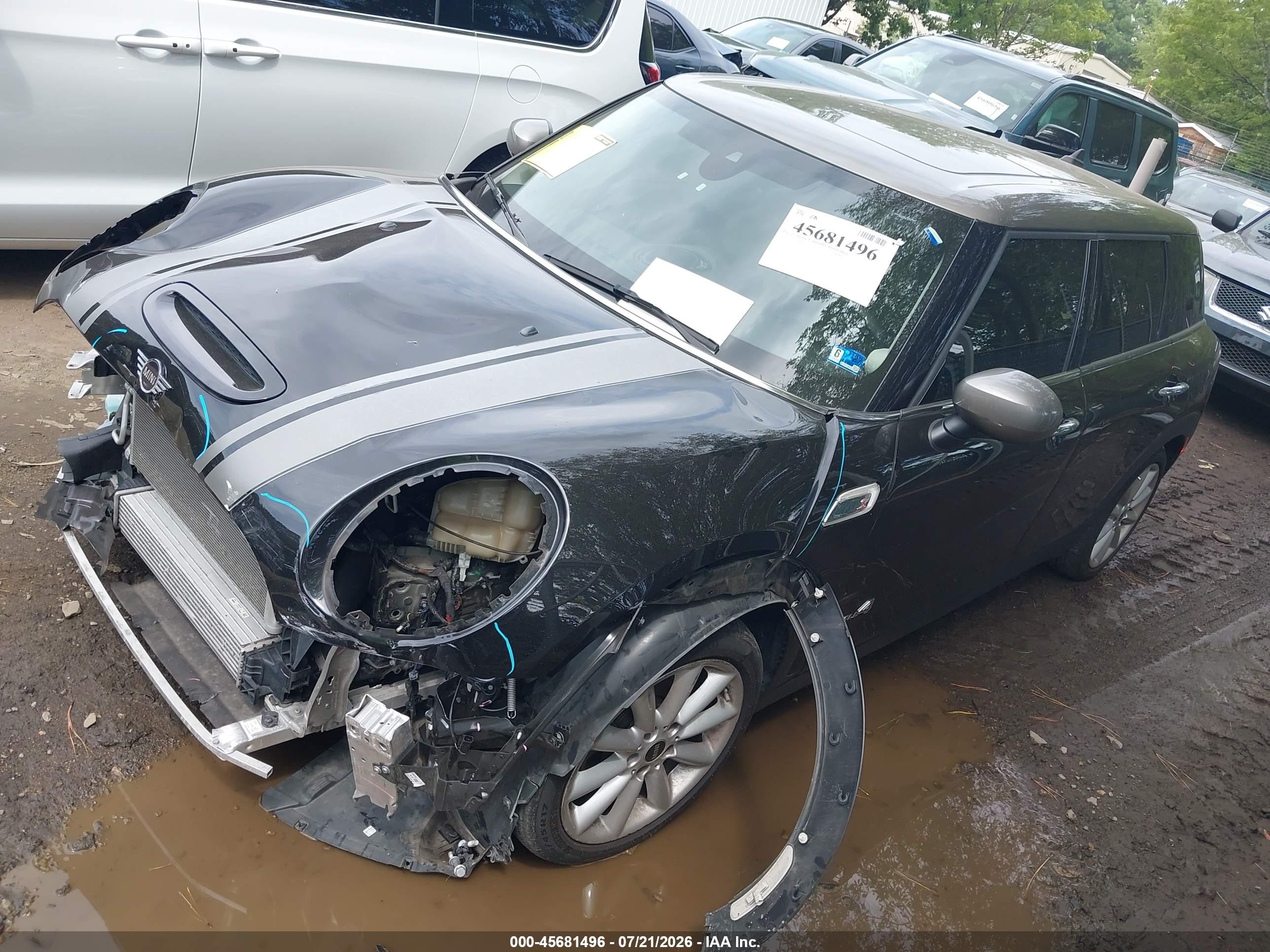 2020 Mini Cooper Clubman VIN WMWXJ1C02L2M12326 IAAI salvage auction — Front End, Salvage (Virginia), sold $2,650 on 2026-09-23 (photo 2)