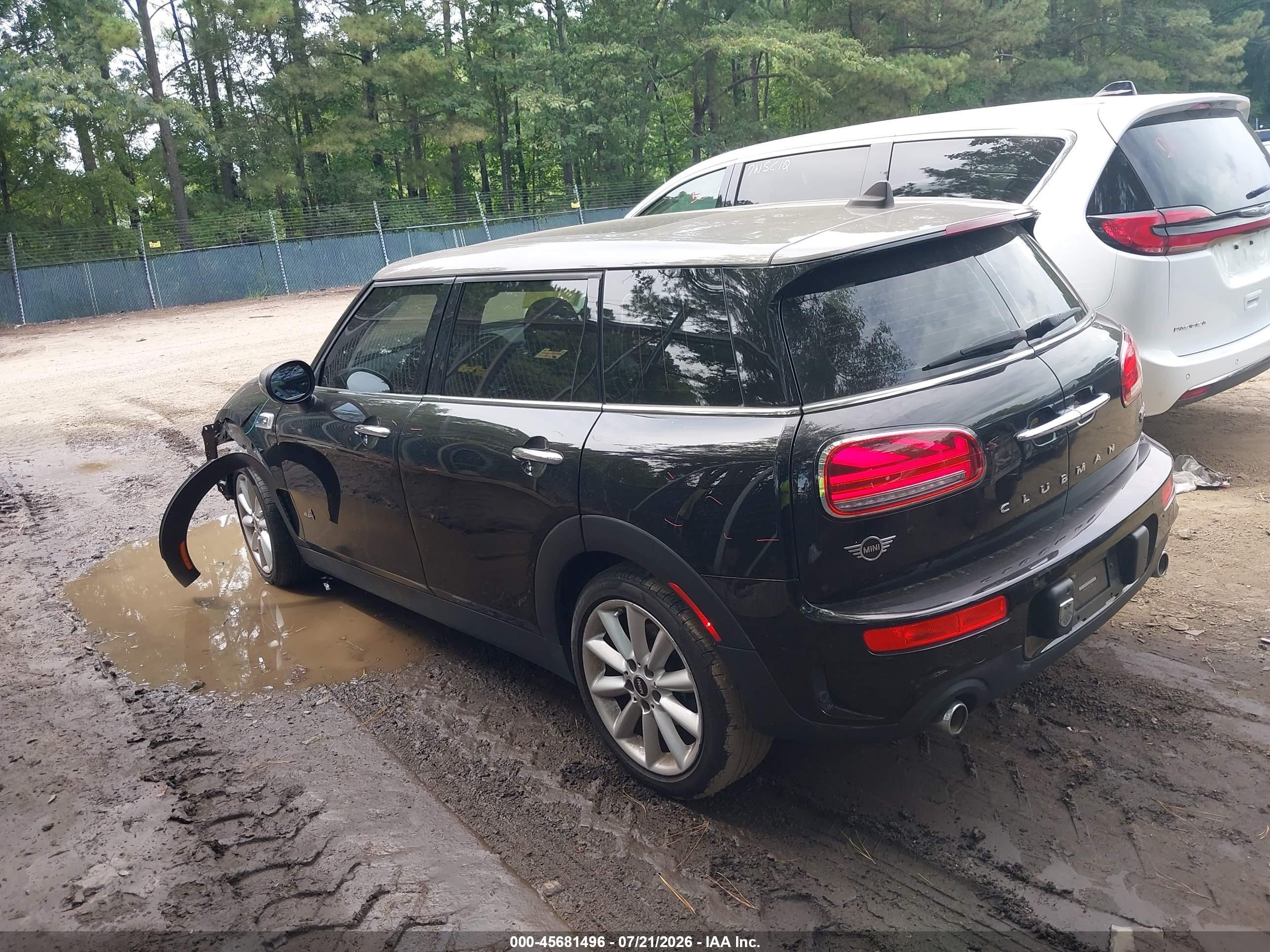 2020 Mini Cooper Clubman VIN WMWXJ1C02L2M12326 IAAI salvage auction — Front End, Salvage (Virginia), sold $2,650 on 2026-09-23 (photo 3)