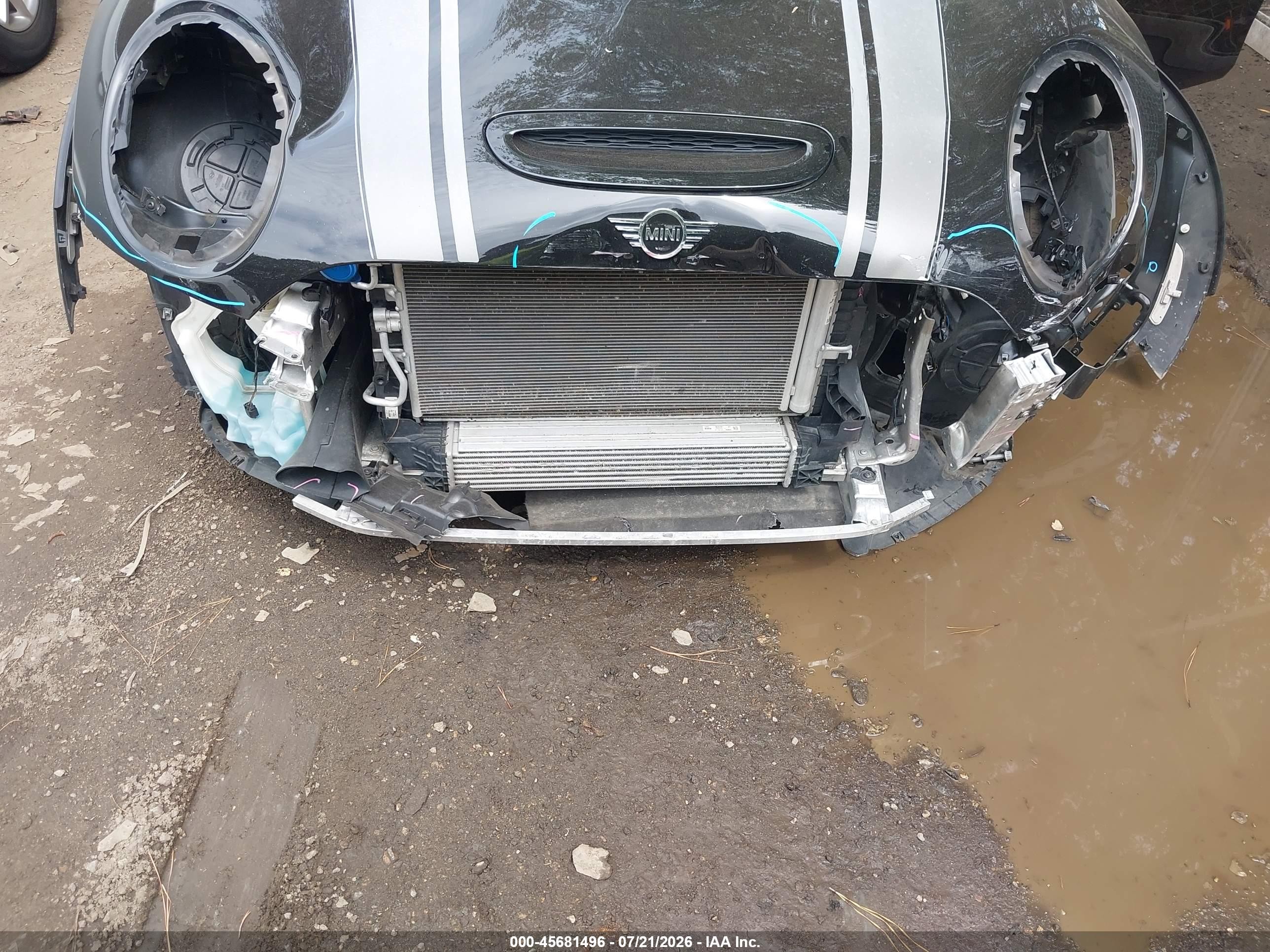 2020 Mini Cooper Clubman VIN WMWXJ1C02L2M12326 IAAI salvage auction — Front End, Salvage (Virginia), sold $2,650 on 2026-09-23 (photo 6)