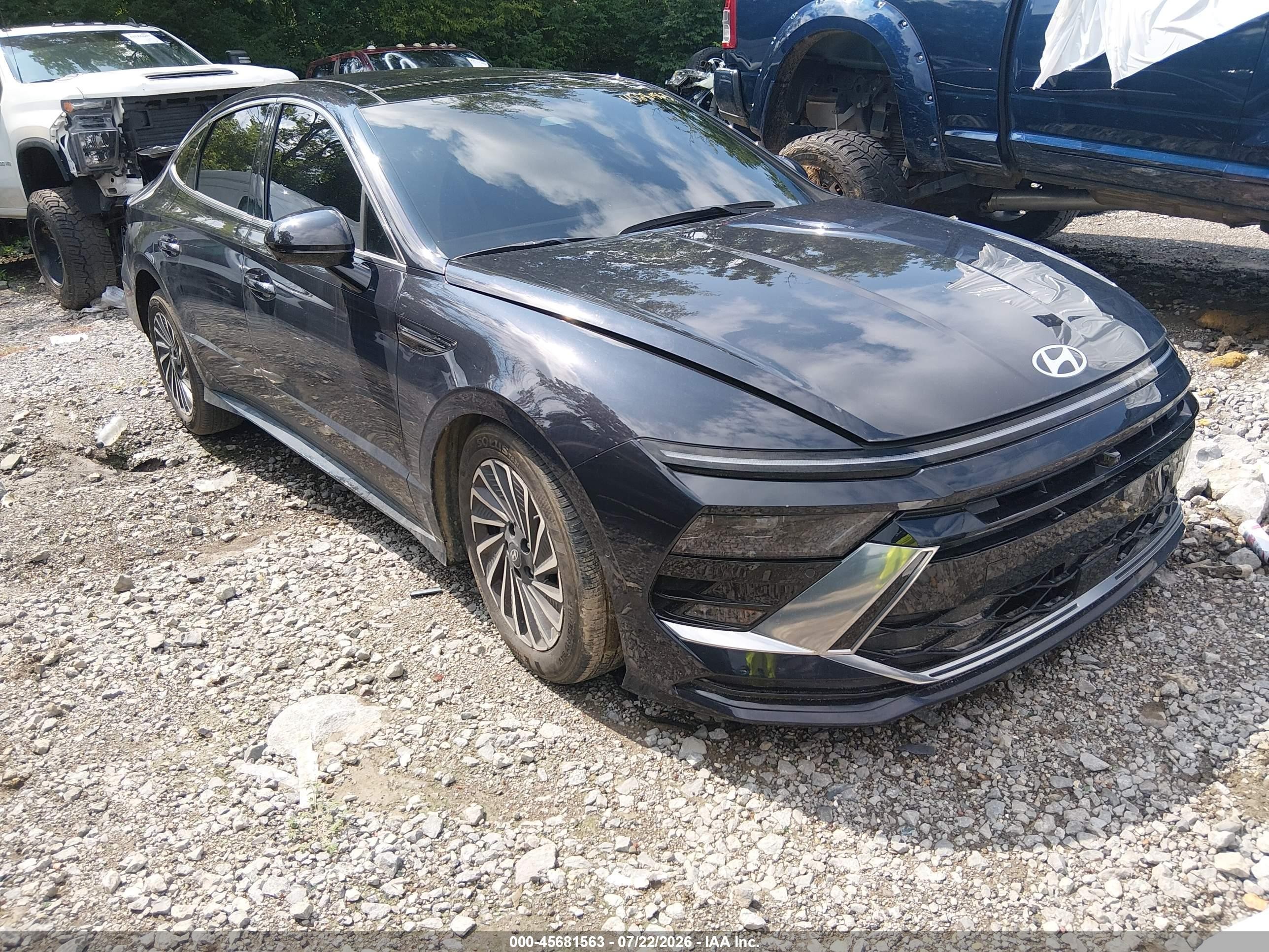 2025 Hyundai Sonata Hybrid VIN KMHL54JJ9SA130607 — IAAI salvage auction photo