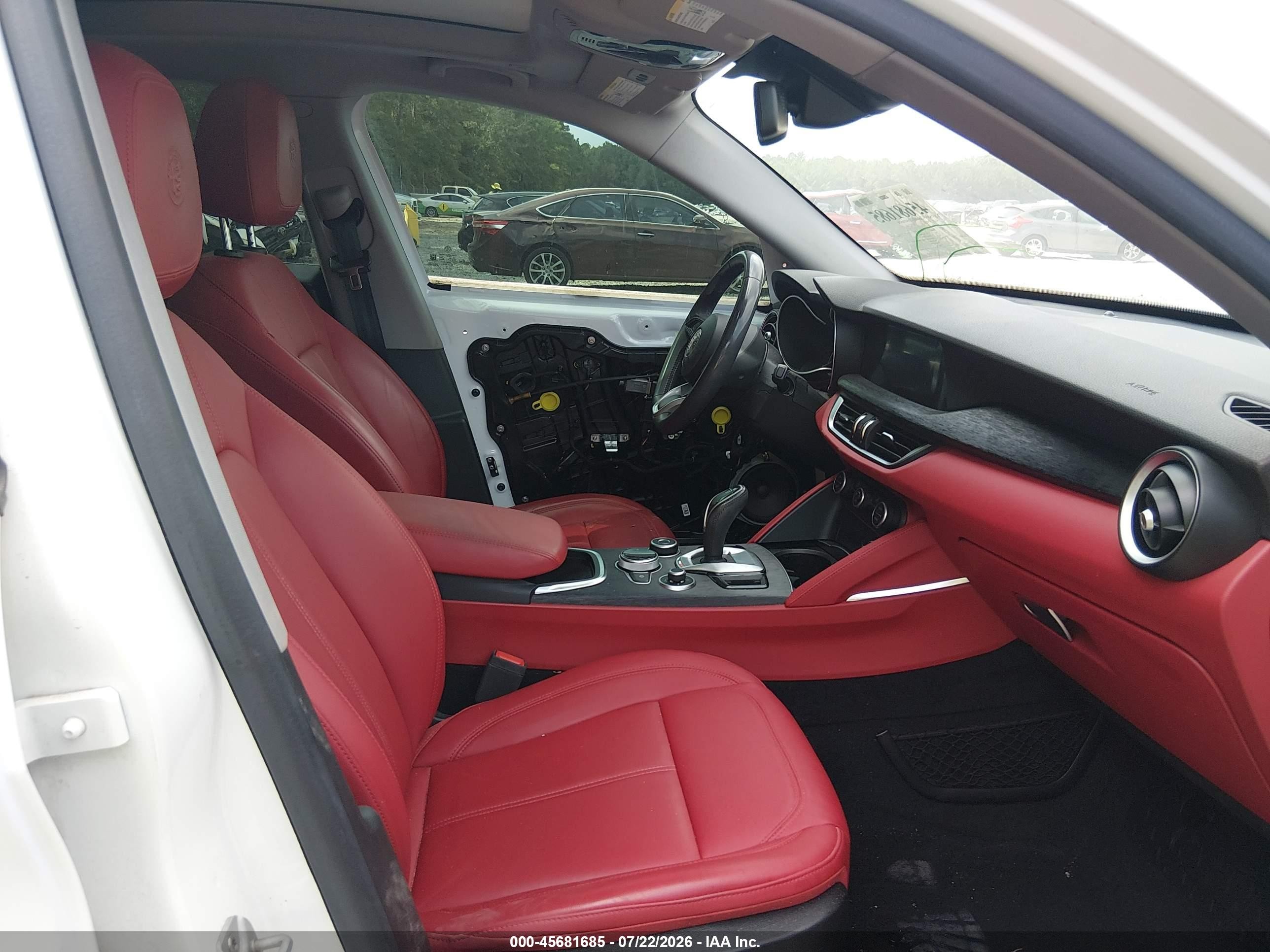 2021 Alfa romeo Stelvio VIN ZASPAKAN6M7D06433 IAAI salvage auction — Front End, Clear (South Carolina), sold $5,700 on 2026-09-19 (photo 5)
