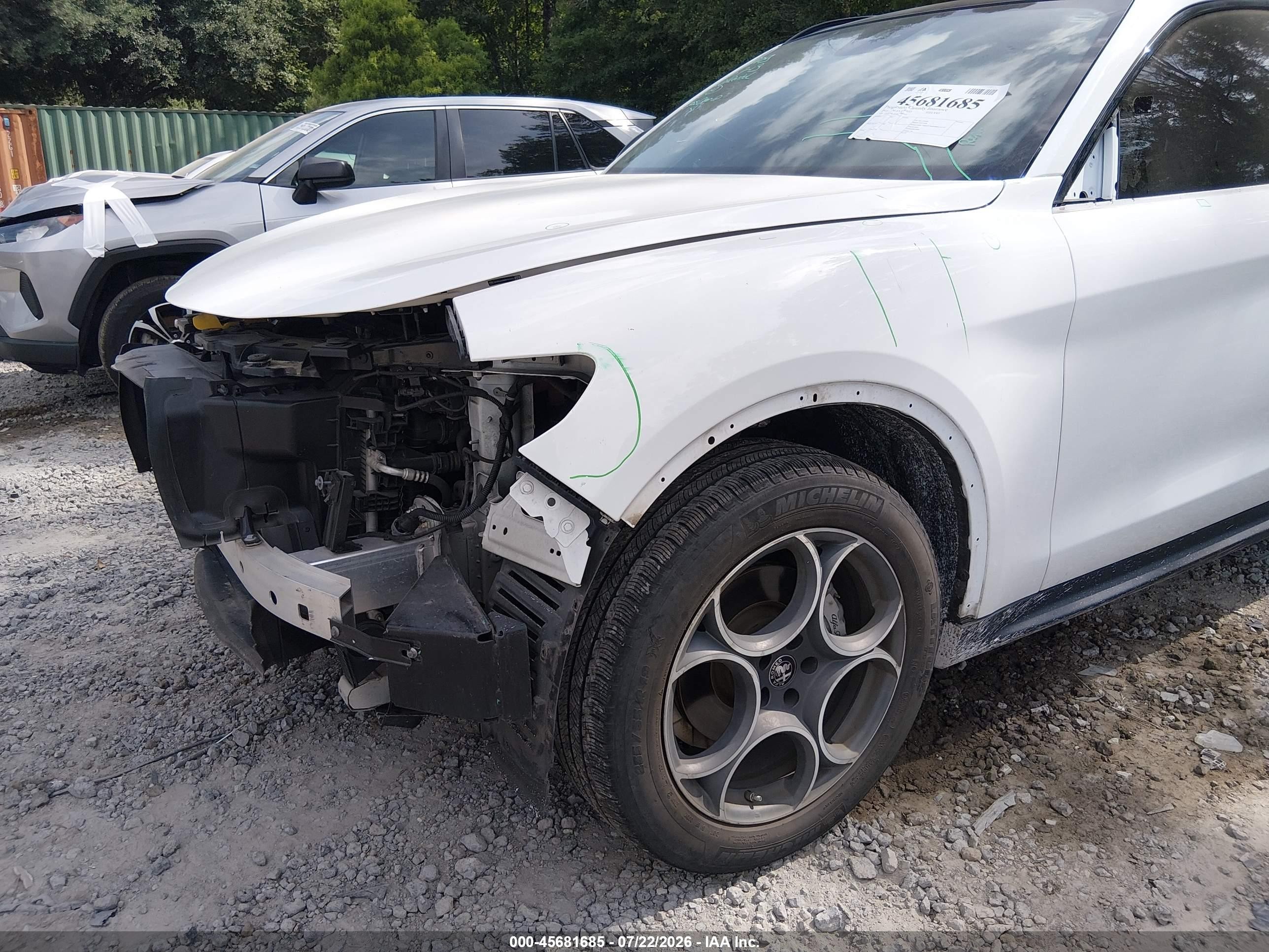 2021 Alfa romeo Stelvio VIN ZASPAKAN6M7D06433 IAAI salvage auction — Front End, Clear (South Carolina), sold $5,700 on 2026-09-19 (photo 6)