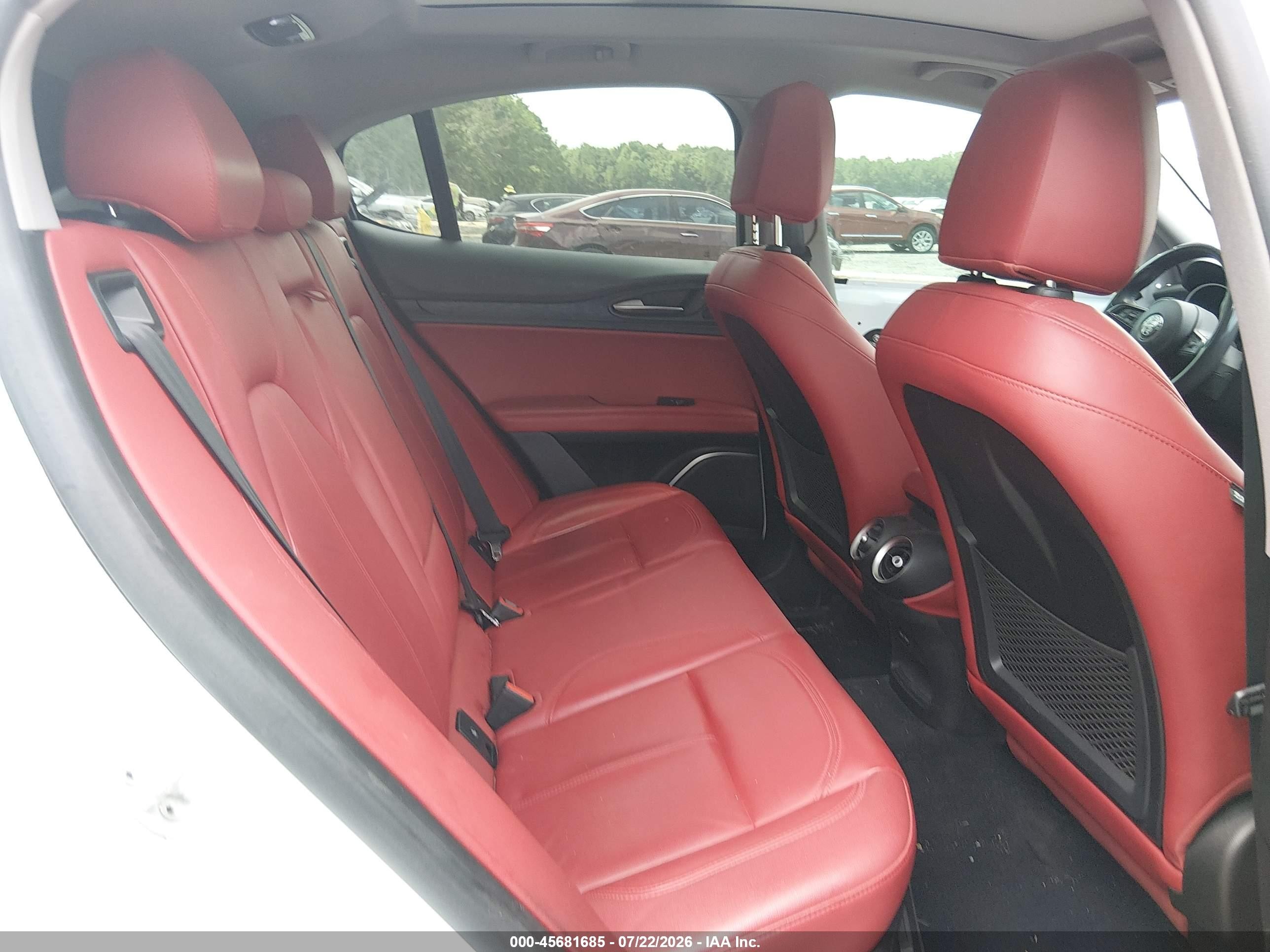 2021 Alfa romeo Stelvio VIN ZASPAKAN6M7D06433 IAAI salvage auction — Front End, Clear (South Carolina), sold $5,700 on 2026-09-19 (photo 8)
