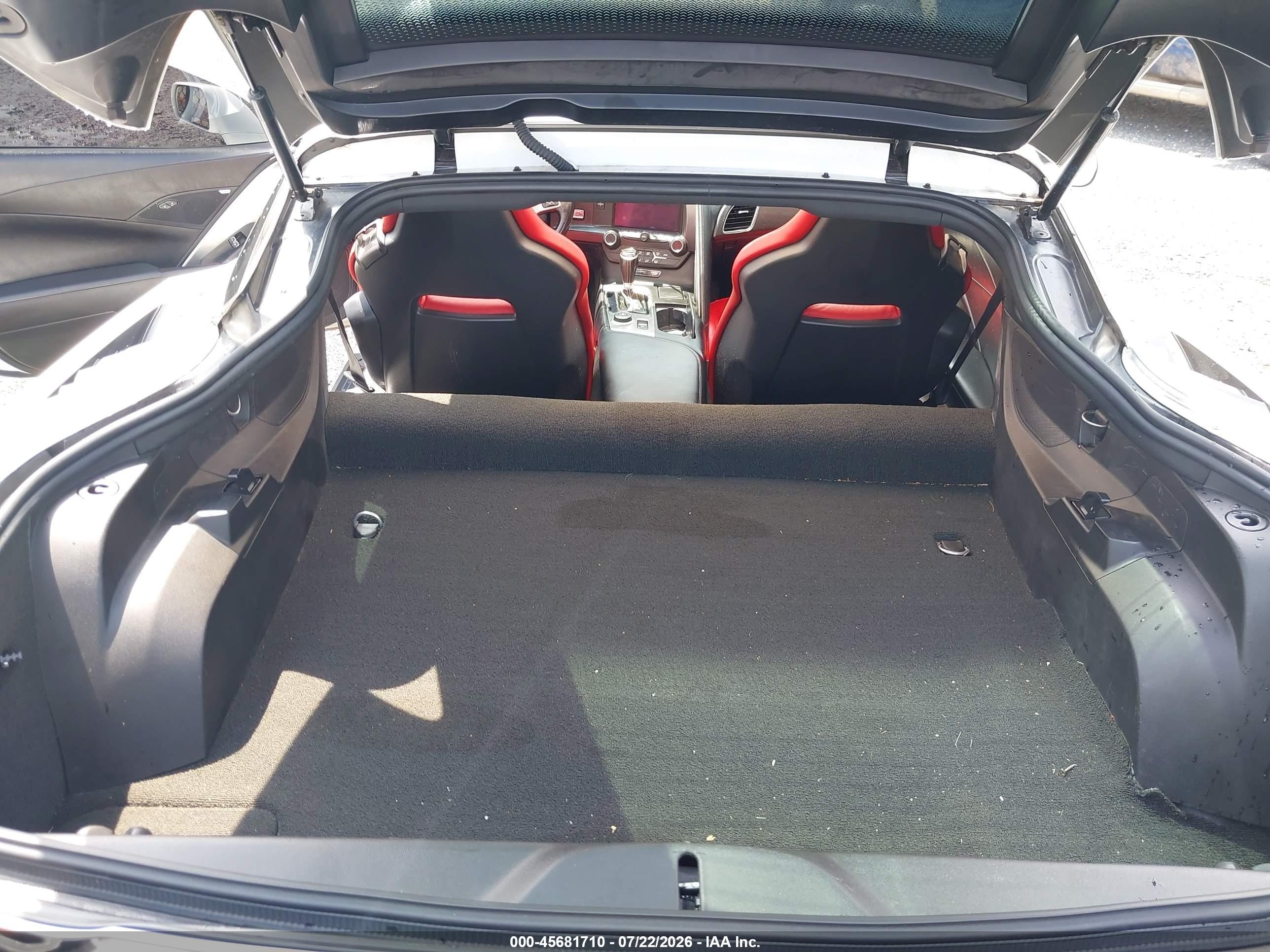 2018 Chevrolet Corvette VIN 1G1YB2D7XJ5103522 IAAI salvage auction — Theft, Salvage (Virginia), sold $24,475 on 2026-09-02 (photo 8)