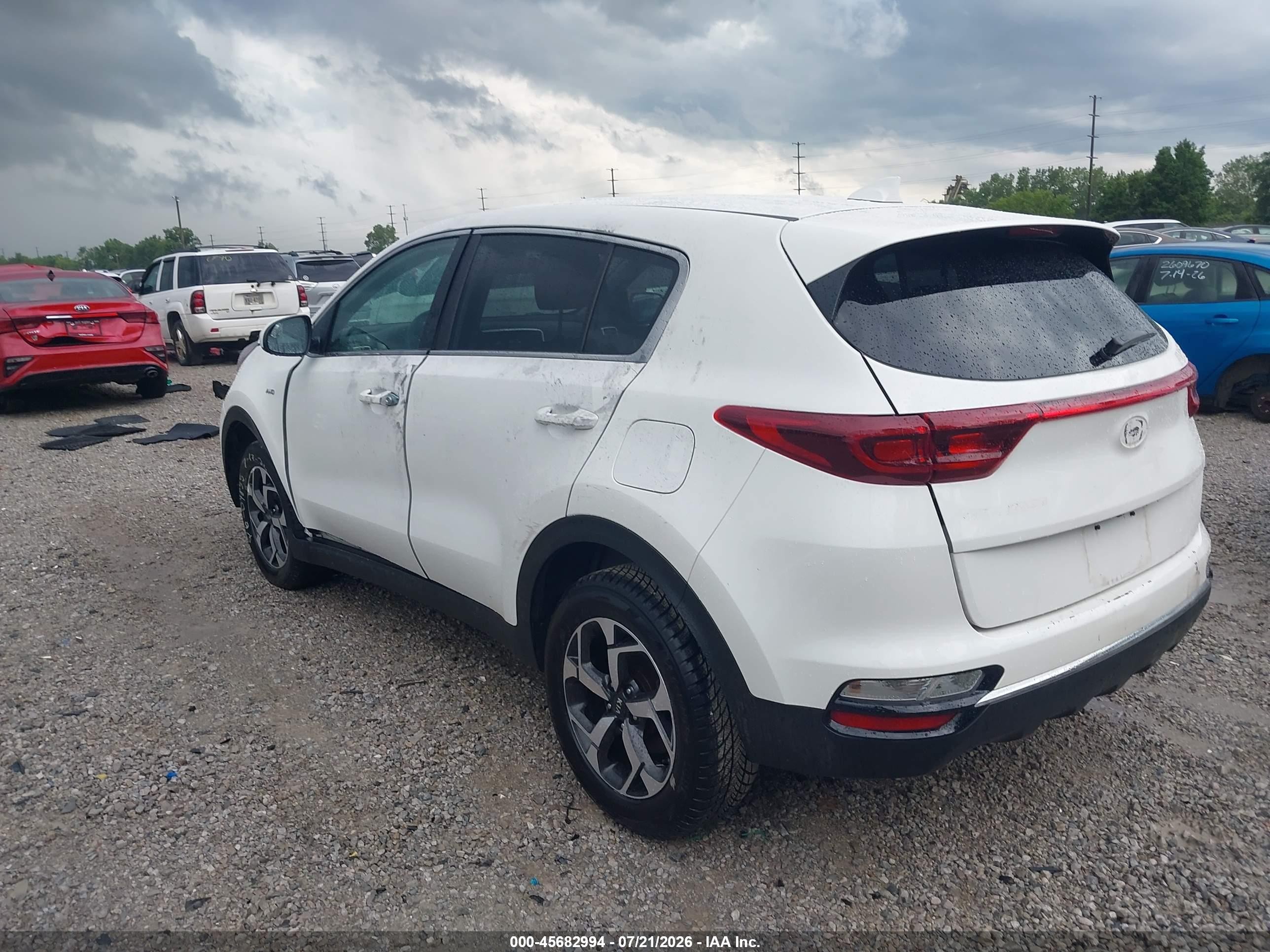 2022 Kia Sportage VIN KNDPMCAC3N7016737 IAAI salvage auction — Side, Salvage (Ohio), sold $3,825 on 2026-09-09 (photo 3)
