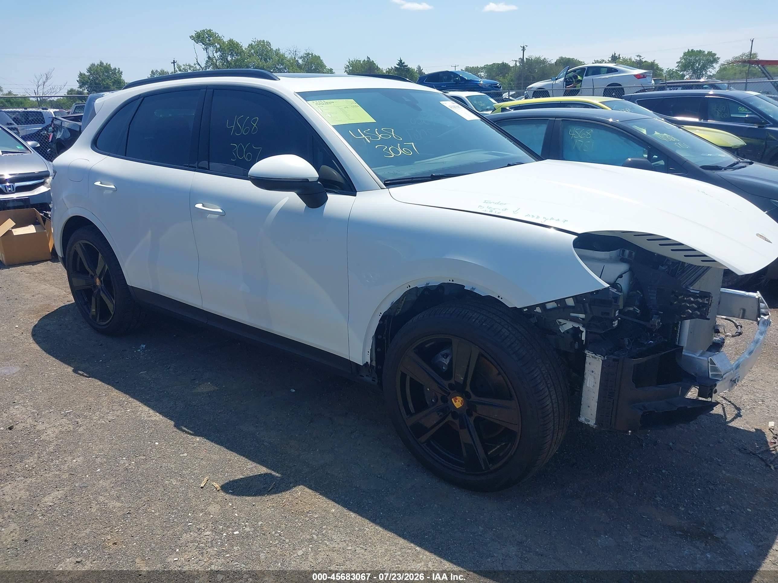 2024 Porsche Cayenne VIN WP1AA2AY8RDA07767 IAAI salvage auction — Front End, Salvage (Virginia), sold $38,700 on 2026-08-17 (photo 1)