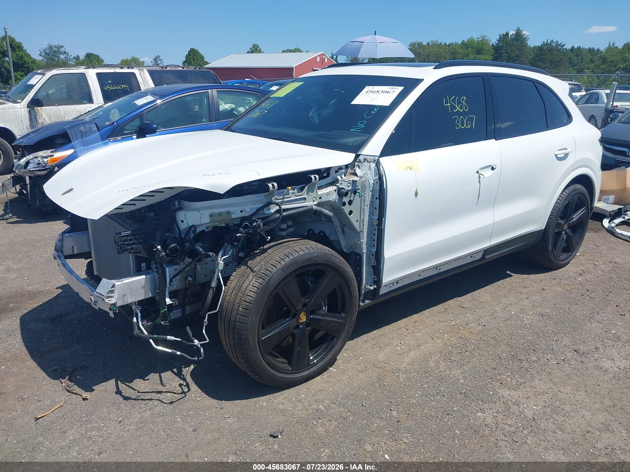 2024 Porsche Cayenne VIN WP1AA2AY8RDA07767 IAAI salvage auction — Front End, Salvage (Virginia), sold $38,700 on 2026-08-17 (photo 2)