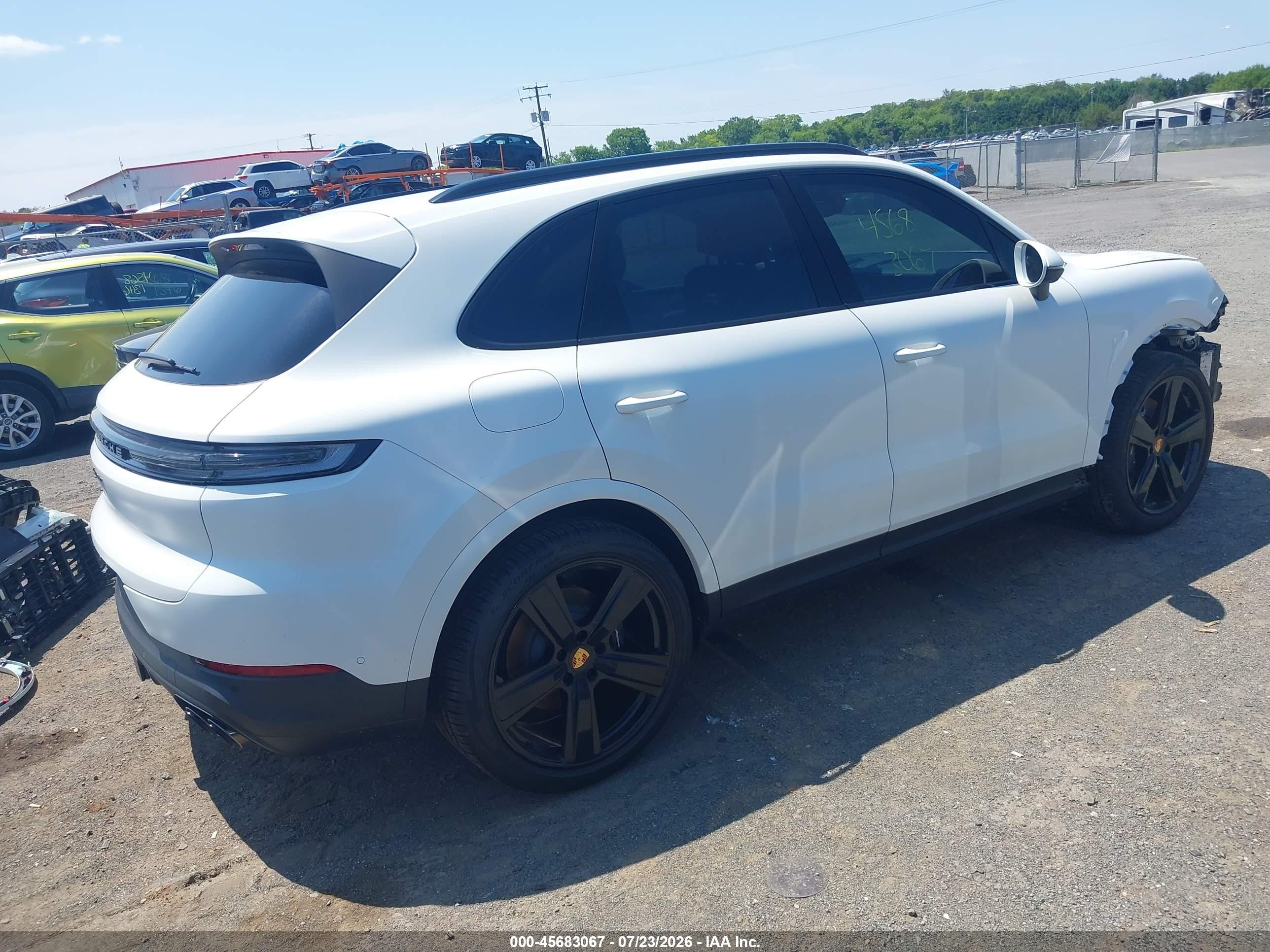 2024 Porsche Cayenne VIN WP1AA2AY8RDA07767 IAAI salvage auction — Front End, Salvage (Virginia), sold $38,700 on 2026-08-17 (photo 4)