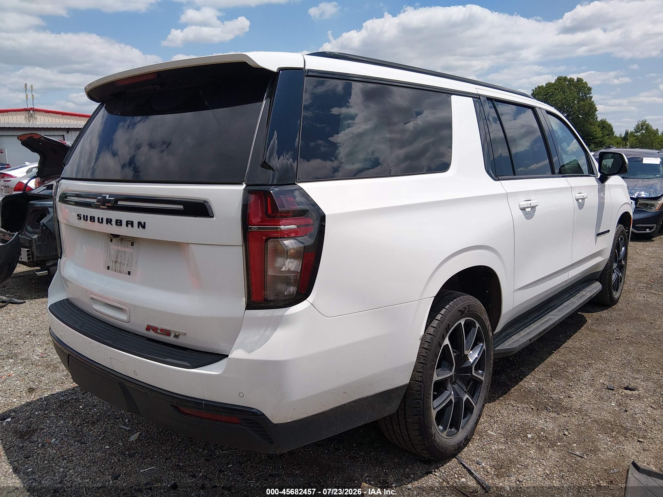 2024 Chevrolet Suburban VIN 1GNSKEKD0RR143093 IAAI salvage auction — Unknown, Salvage (Ohio), sold $21,600 on 2026-09-16 (photo 4)