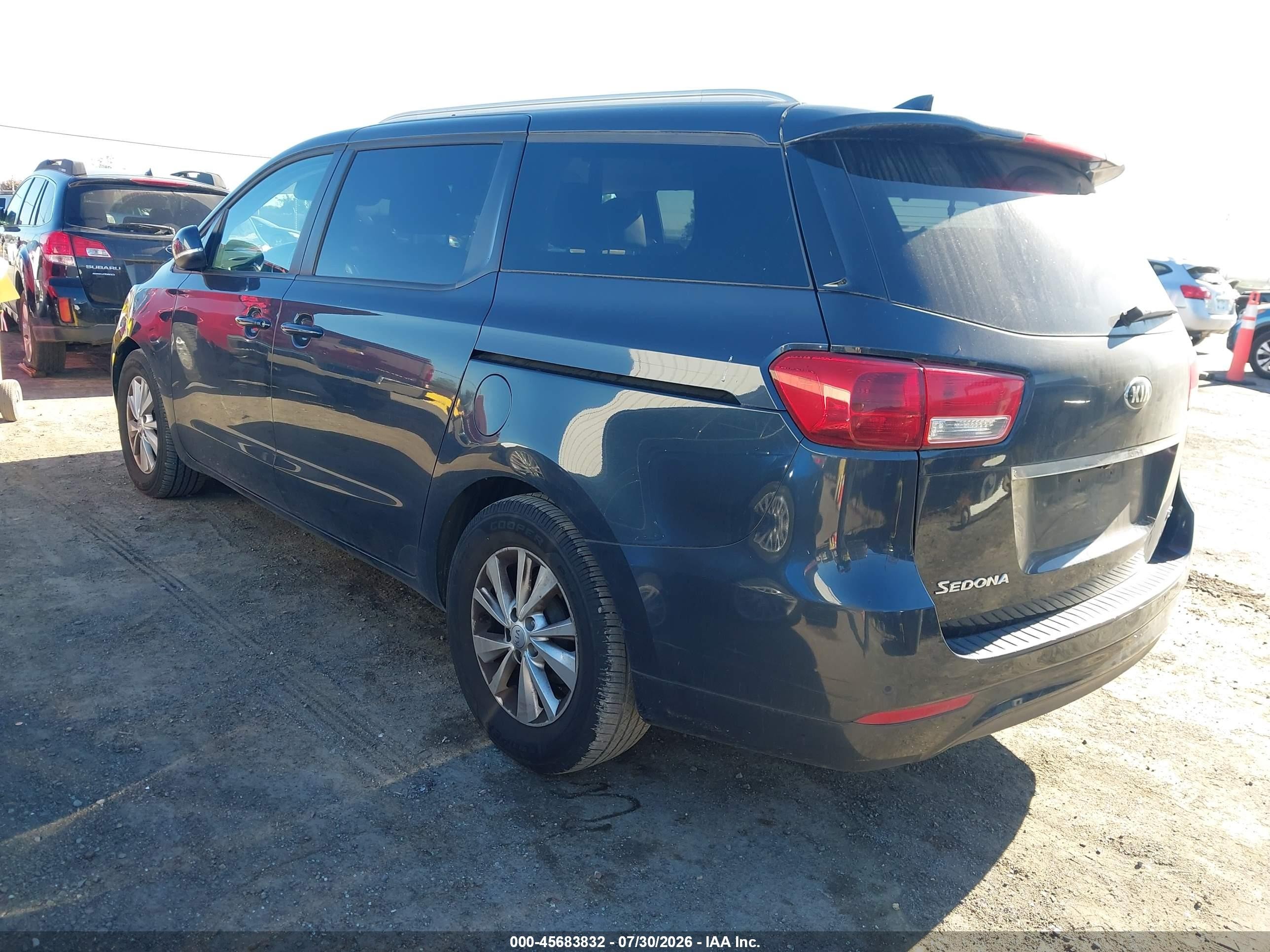 2017 Kia Sedona VIN KNDMB5C11H6247923 IAAI salvage auction — Front End, Salvage (California), sold $1,300 on 2026-09-14 (photo 3)