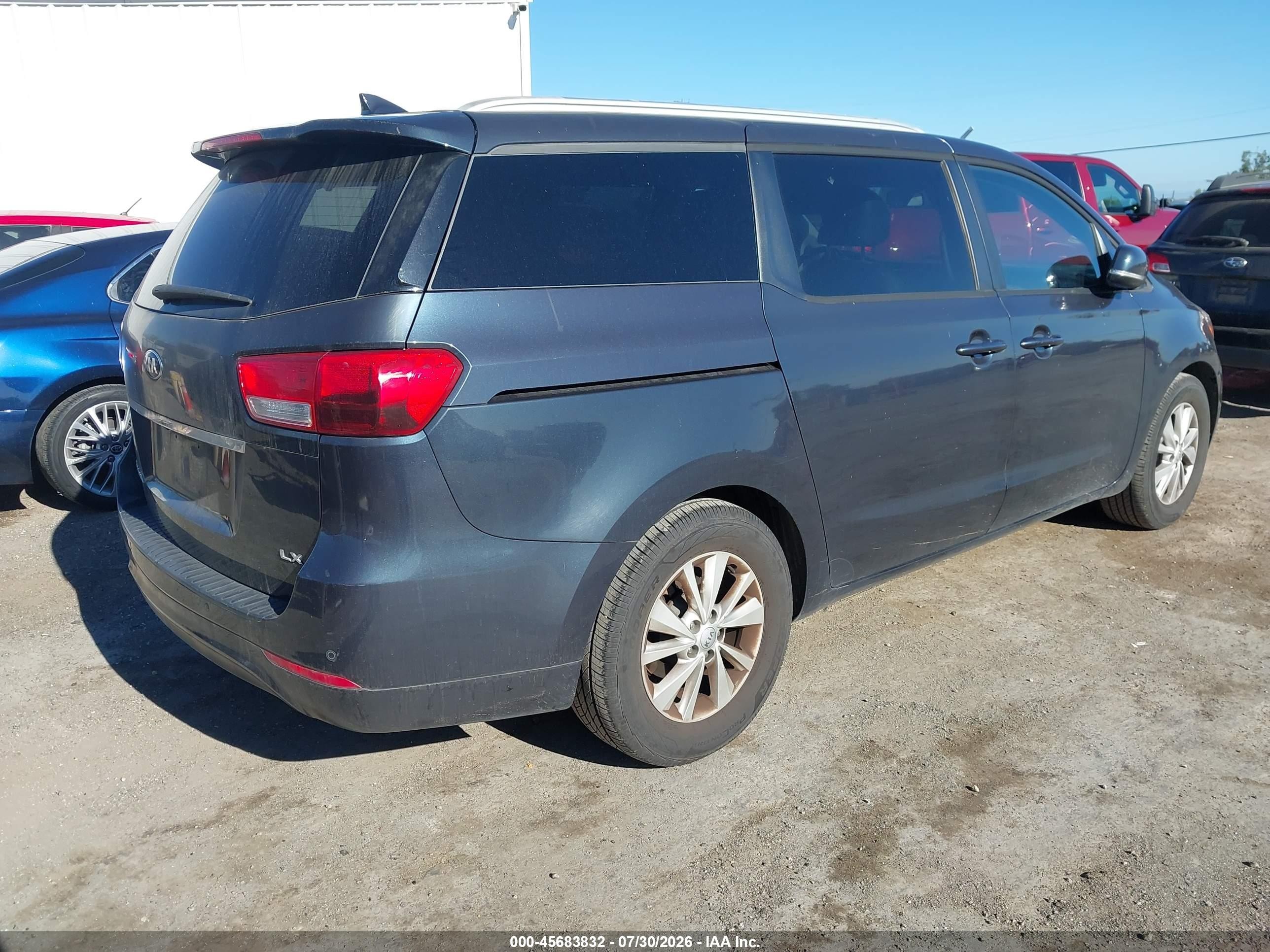 2017 Kia Sedona VIN KNDMB5C11H6247923 IAAI salvage auction — Front End, Salvage (California), sold $1,300 on 2026-09-14 (photo 4)