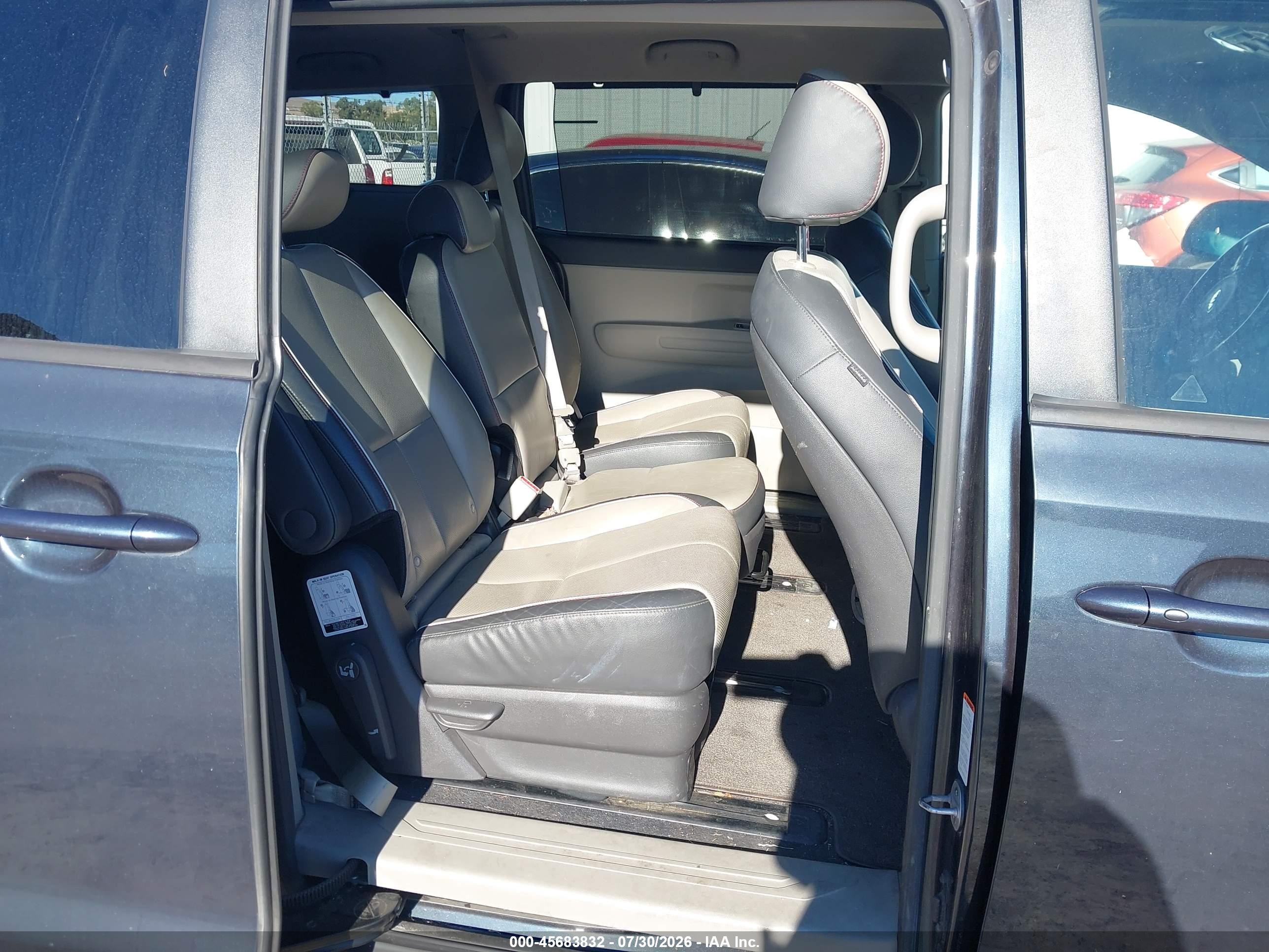 2017 Kia Sedona VIN KNDMB5C11H6247923 IAAI salvage auction — Front End, Salvage (California), sold $1,300 on 2026-09-14 (photo 8)