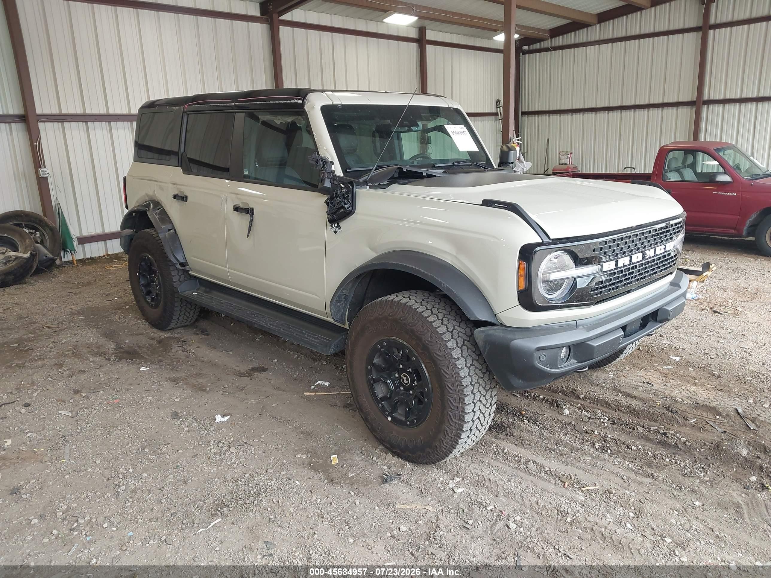 2025 Ford Bronco VIN 1FMEE8BP7SLB15899 — IAAI salvage auction photo