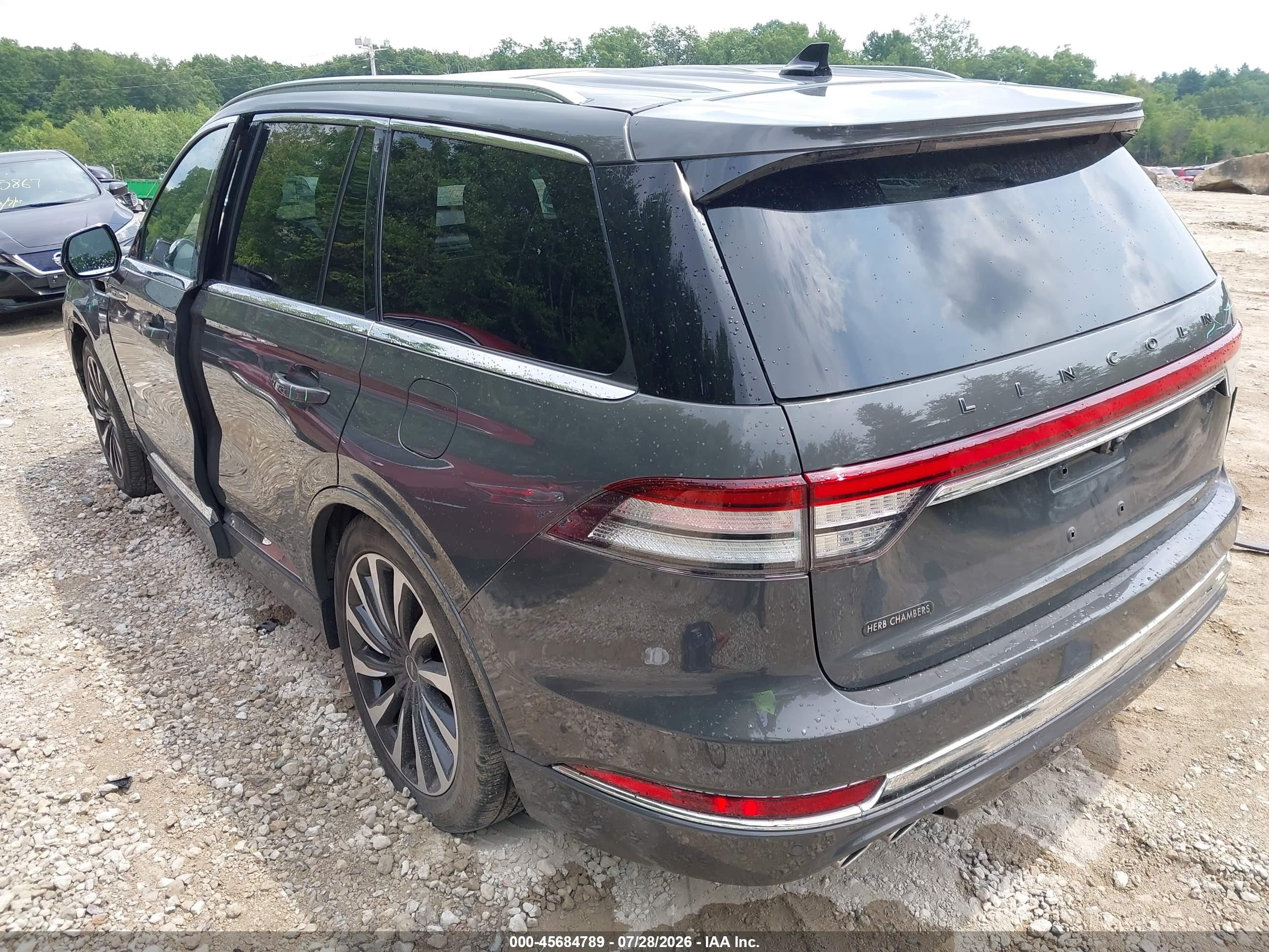 2022 Lincoln Aviator VIN 5LMYJ9YY7NNL00622 IAAI salvage auction — Front End, Salvage (Massachusetts), sold $18,700 on 2026-09-26 (photo 3)