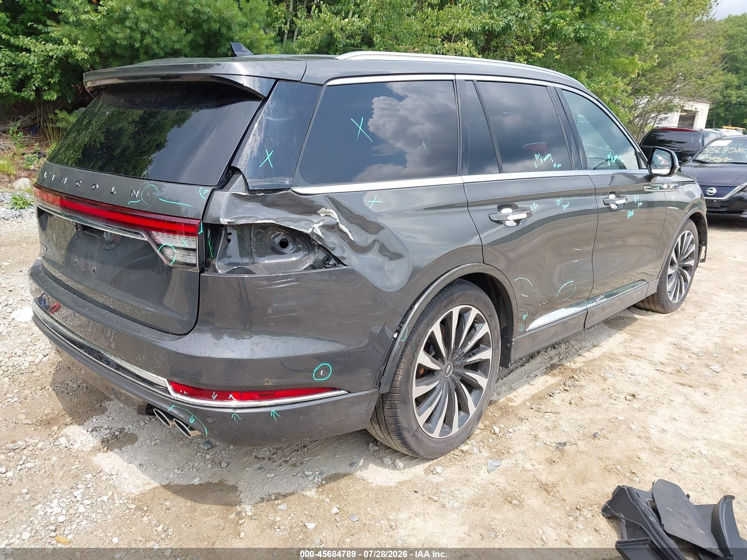 2022 Lincoln Aviator VIN 5LMYJ9YY7NNL00622 IAAI salvage auction — Front End, Salvage (Massachusetts), sold $18,700 on 2026-09-26 (photo 4)