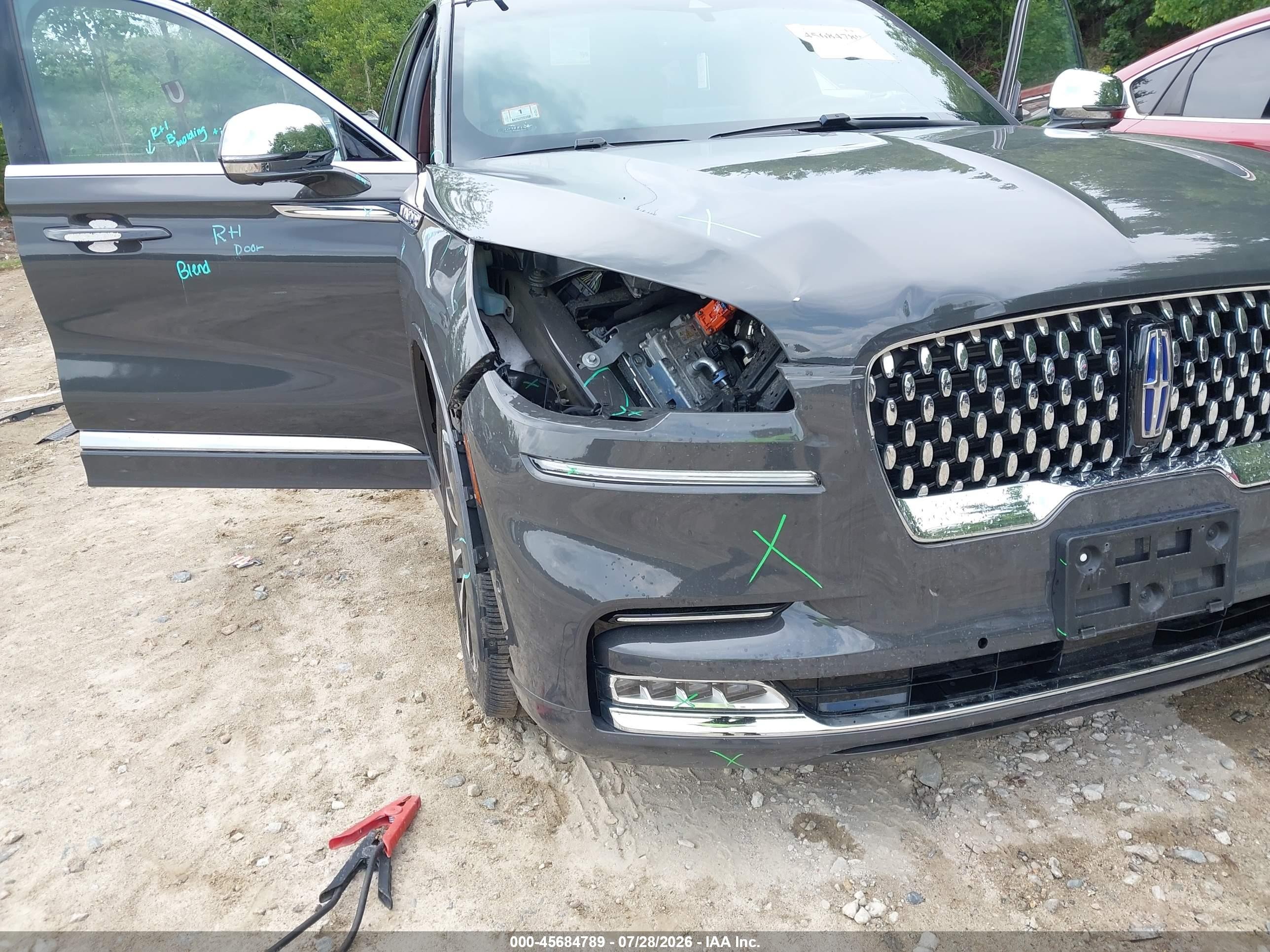 2022 Lincoln Aviator VIN 5LMYJ9YY7NNL00622 IAAI salvage auction — Front End, Salvage (Massachusetts), sold $18,700 on 2026-09-26 (photo 6)