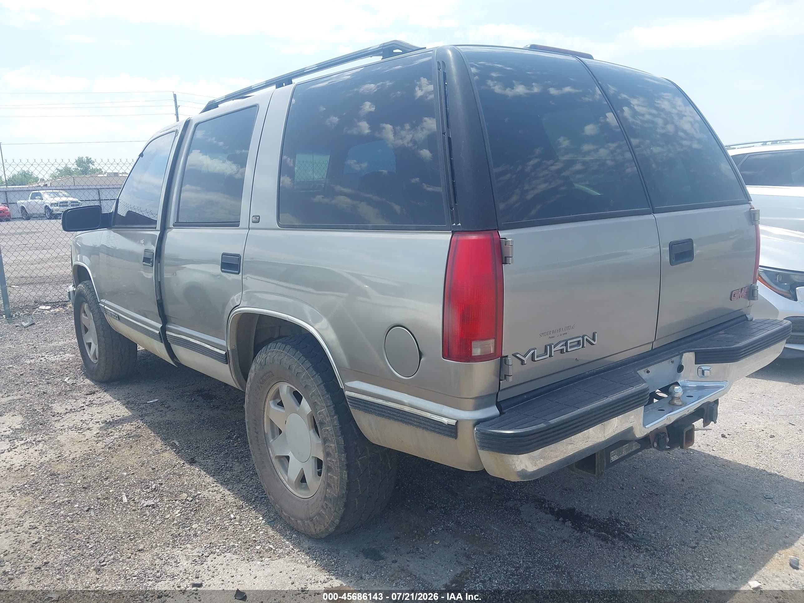 1999 Gmc Yukon VIN 1GKEK13R5XJ768534 IAAI salvage auction — Front End, Salvage (Oklahoma), sold $450 on 2026-09-10 (photo 3)