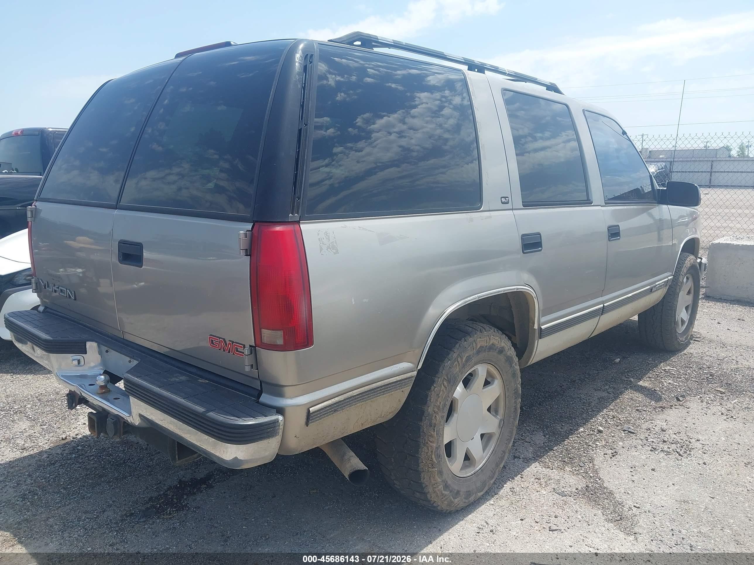 1999 Gmc Yukon VIN 1GKEK13R5XJ768534 IAAI salvage auction — Front End, Salvage (Oklahoma), sold $450 on 2026-09-10 (photo 4)
