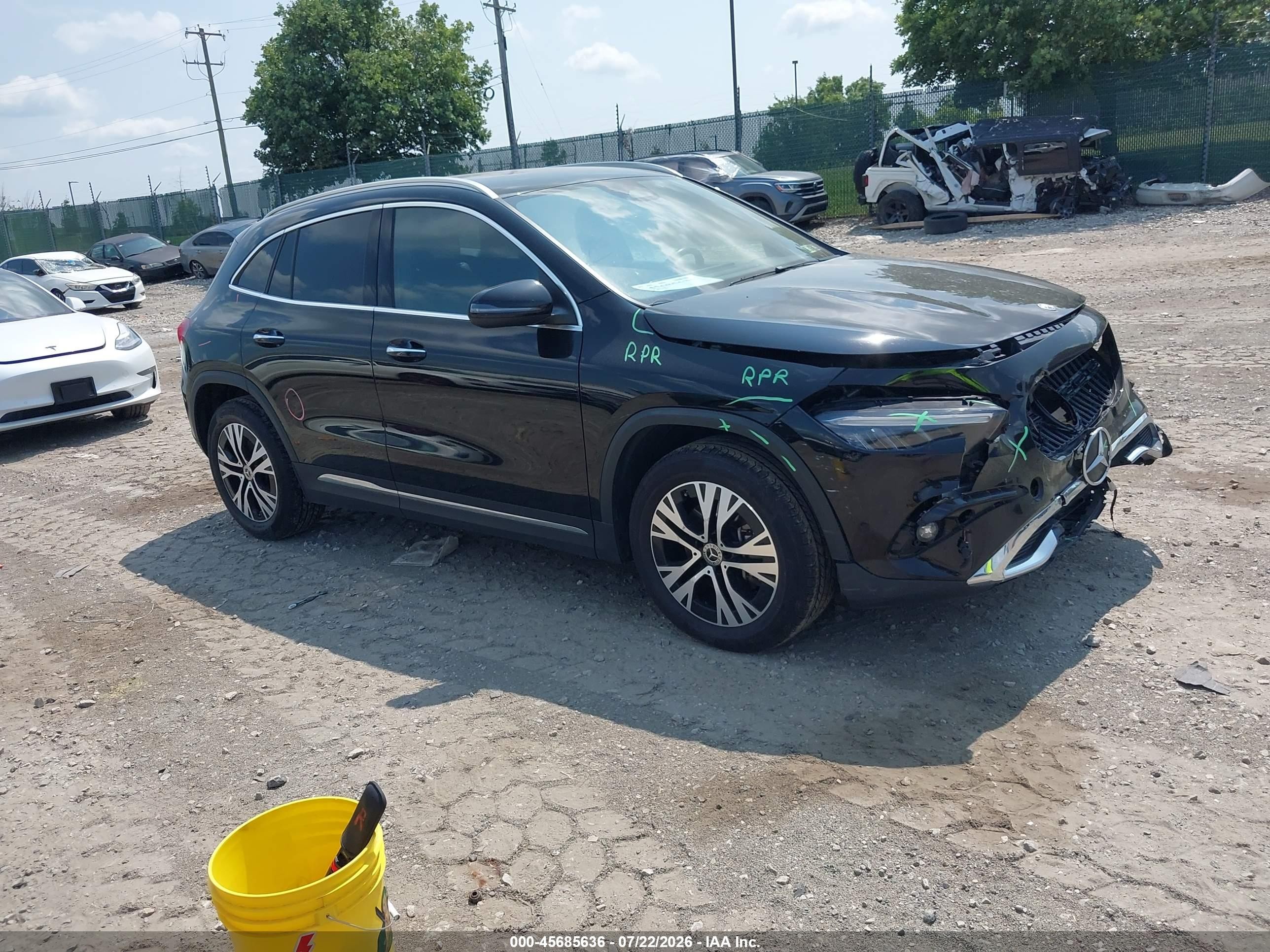 2025 Mercedes-Benz GLA-Class VIN W1N4N4HB0SJ692380 — IAAI salvage auction photo