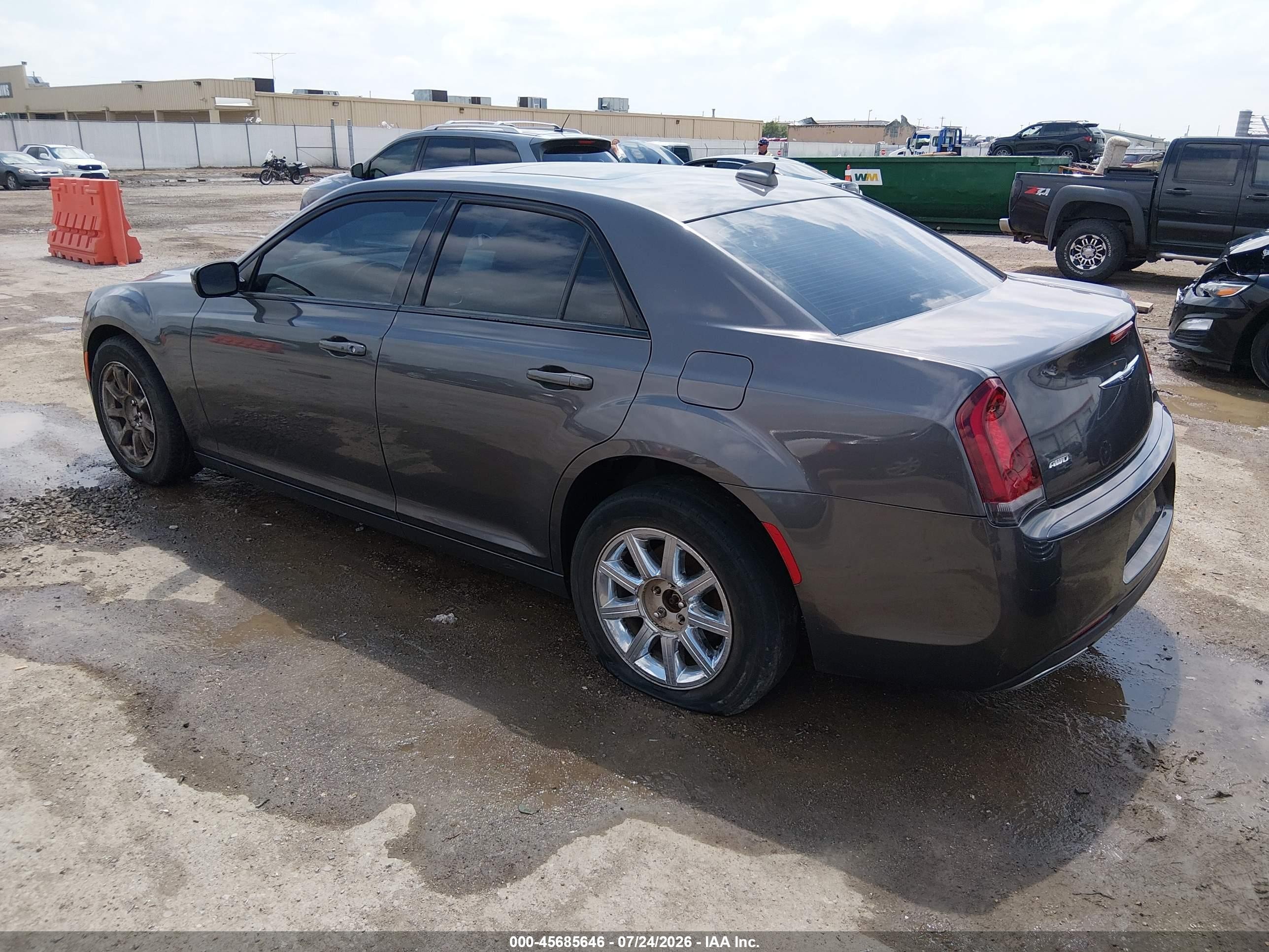 2018 Chrysler 300 VIN 2C3CCAGG1JH204059 IAAI salvage auction — Hail, Salvage (Kansas), sold $1,775 on 2026-08-28 (photo 3)