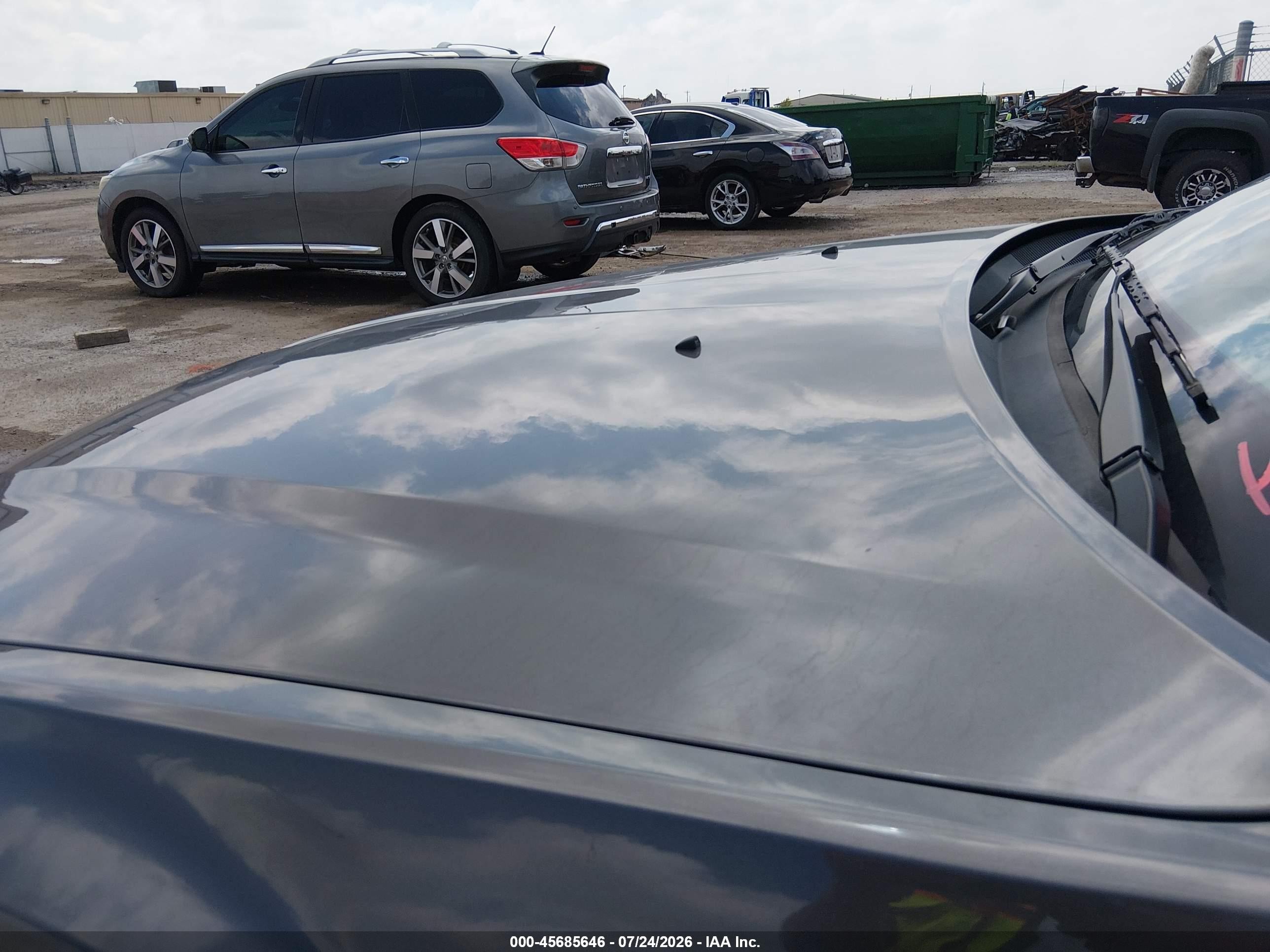 2018 Chrysler 300 VIN 2C3CCAGG1JH204059 IAAI salvage auction — Hail, Salvage (Kansas), sold $1,775 on 2026-08-28 (photo 6)